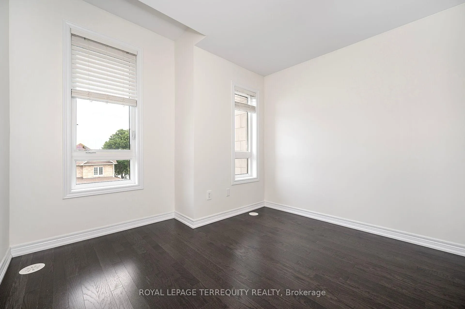 Photo 26 of Unit 3, 125 Kayla Crescent, Vaughan, Maple — HOMEH