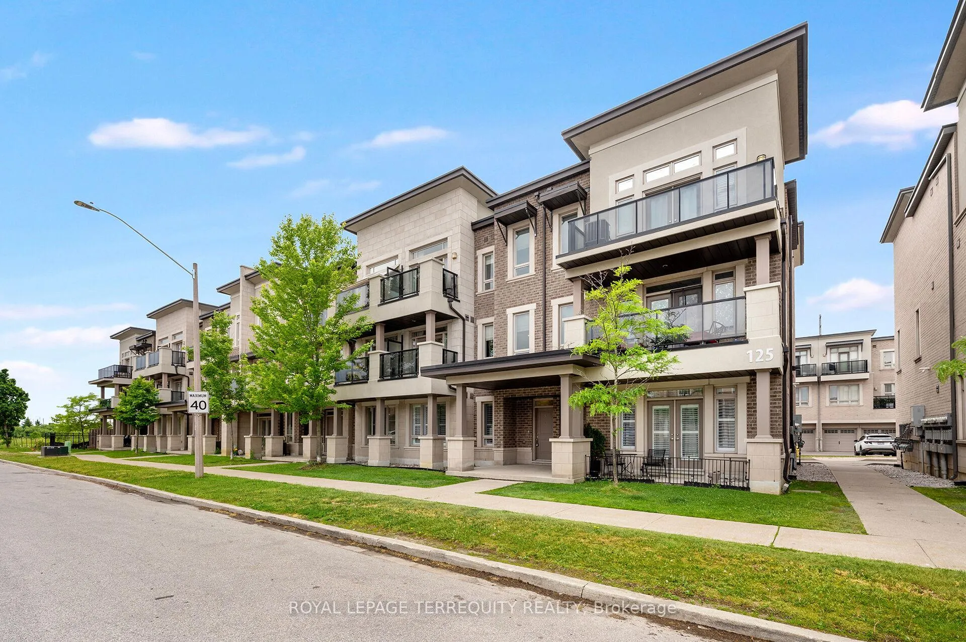 Photo 30 of Unit 3, 125 Kayla Crescent, Vaughan, Maple — HOMEH