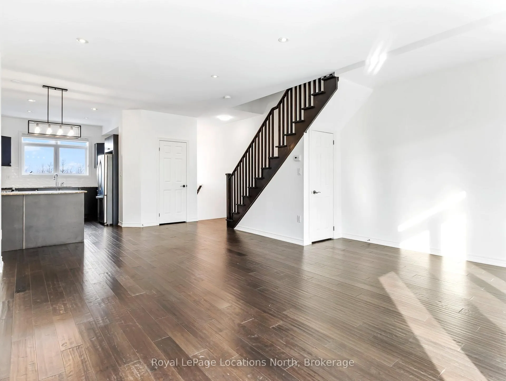 Photo 10 of 50 Joseph Trail, Collingwood — HOMEH
