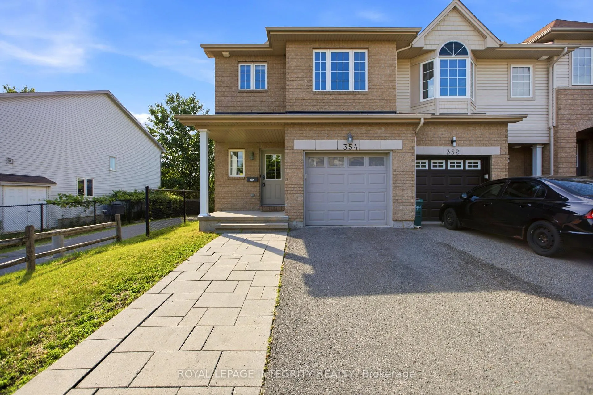 Front of 354 Rolling Meadow Crescent
