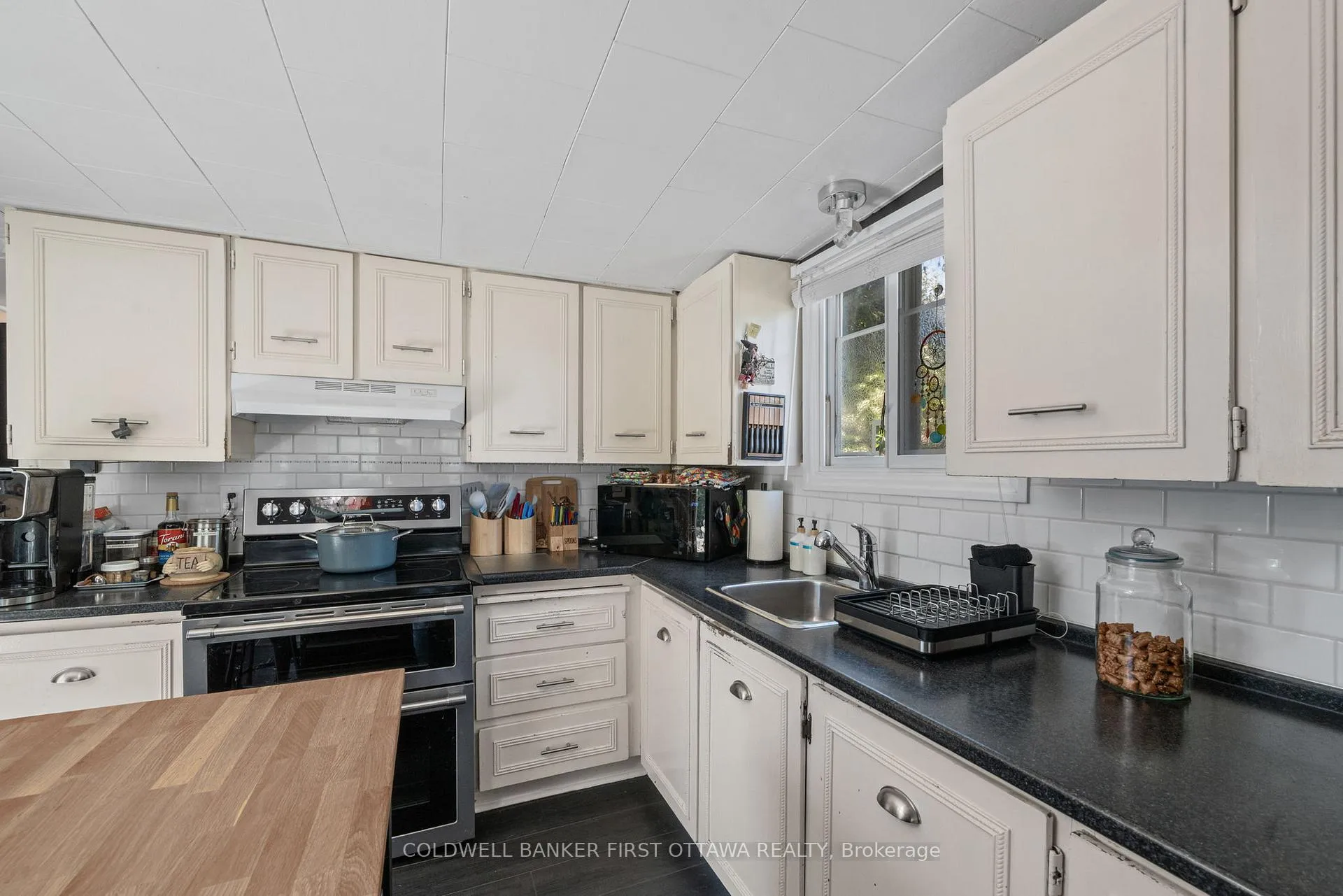 Photo 9 of 29 Cloverloft Court, Ottawa, Fringewood — HOMEH
