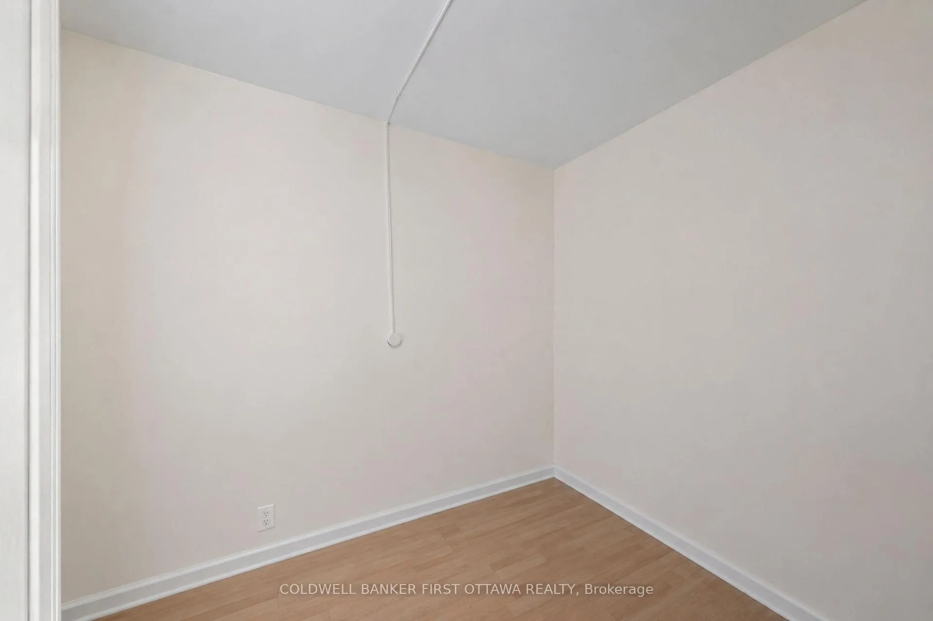 Photo 12 of 29 Cloverloft Court, Ottawa, Fringewood — HOMEH