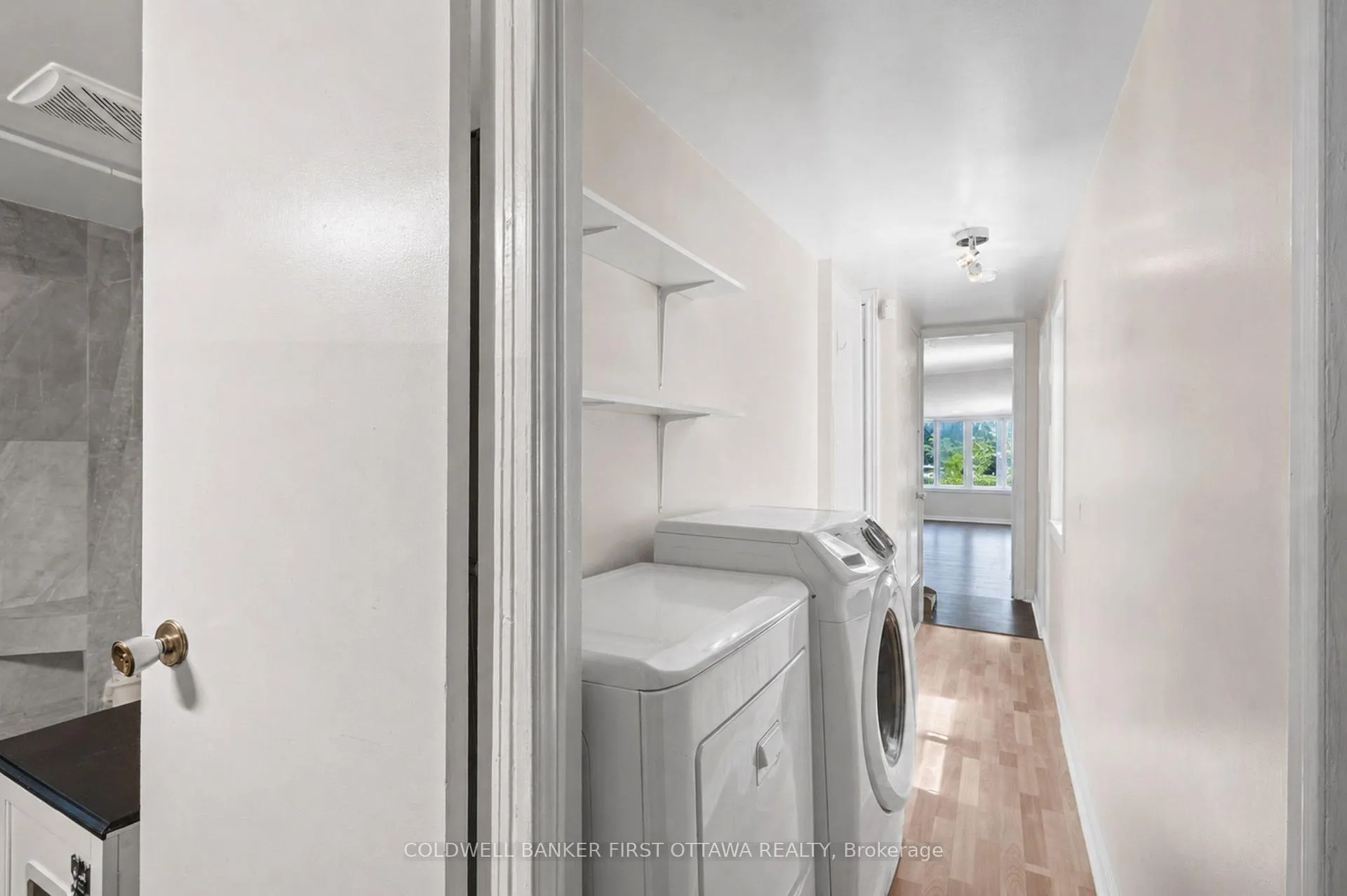 Photo 13 of 29 Cloverloft Court, Ottawa, Fringewood — HOMEH