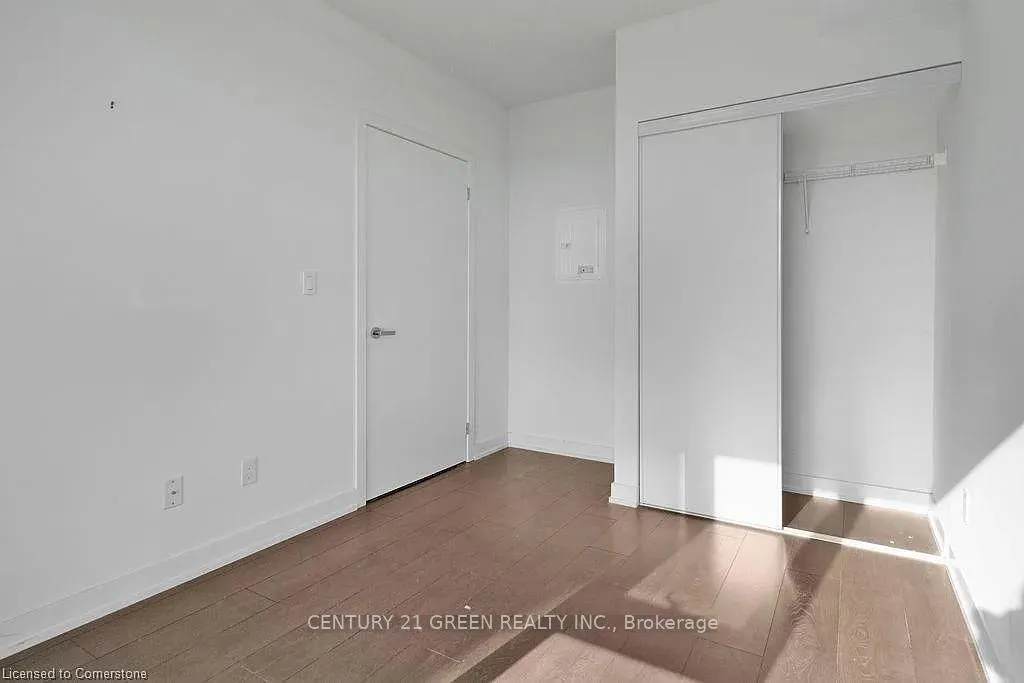 Photo 7 of Unit B501, 3200 Dakota Common, Burlington, Alton — HOMEH