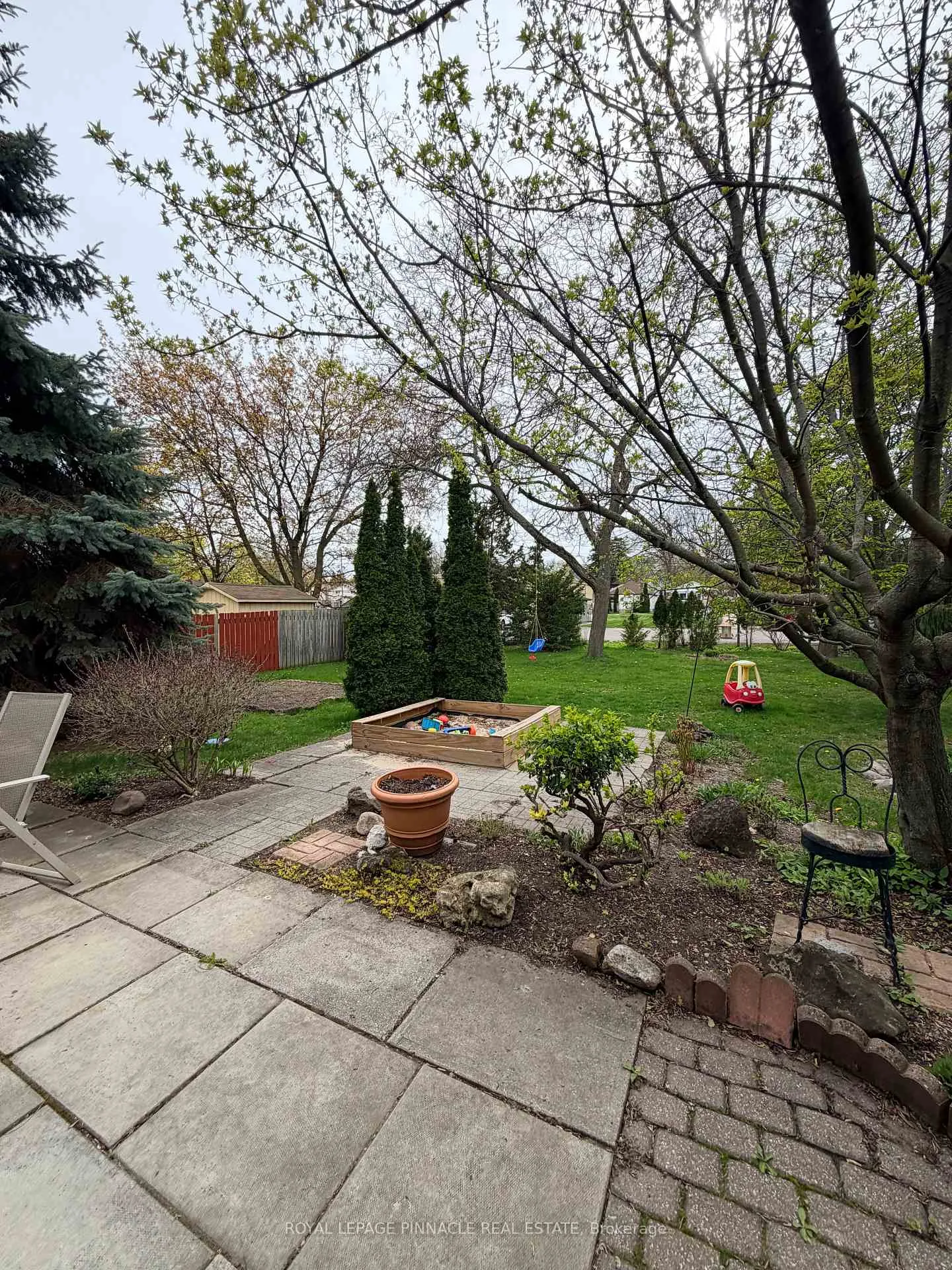 Photo 13 of 608 Green Street E, Whitby, Downtown Whitby — HOMEH