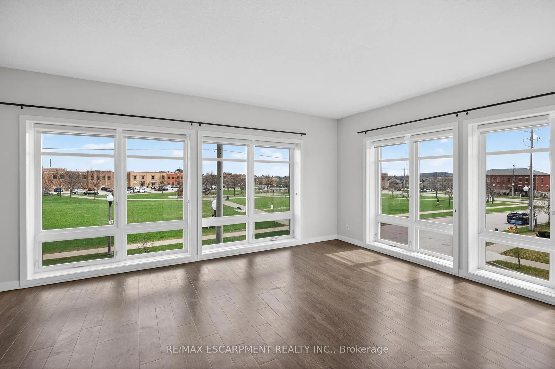 Photo 8 of Unit 202, 175 Commonwealth Street, Kitchener, Larentian West — HOMEH