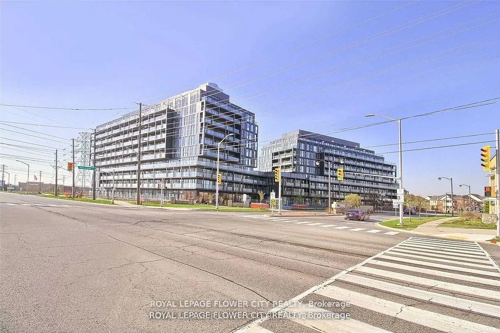 Photo 1 of Unit B804, 3200 Dakota Common, Burlington, Alton — HOMEH