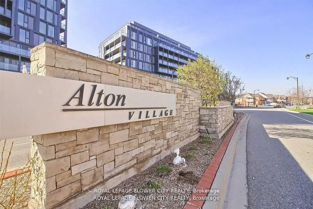 Photo 3 of Unit B804, 3200 Dakota Common, Burlington, Alton — HOMEH