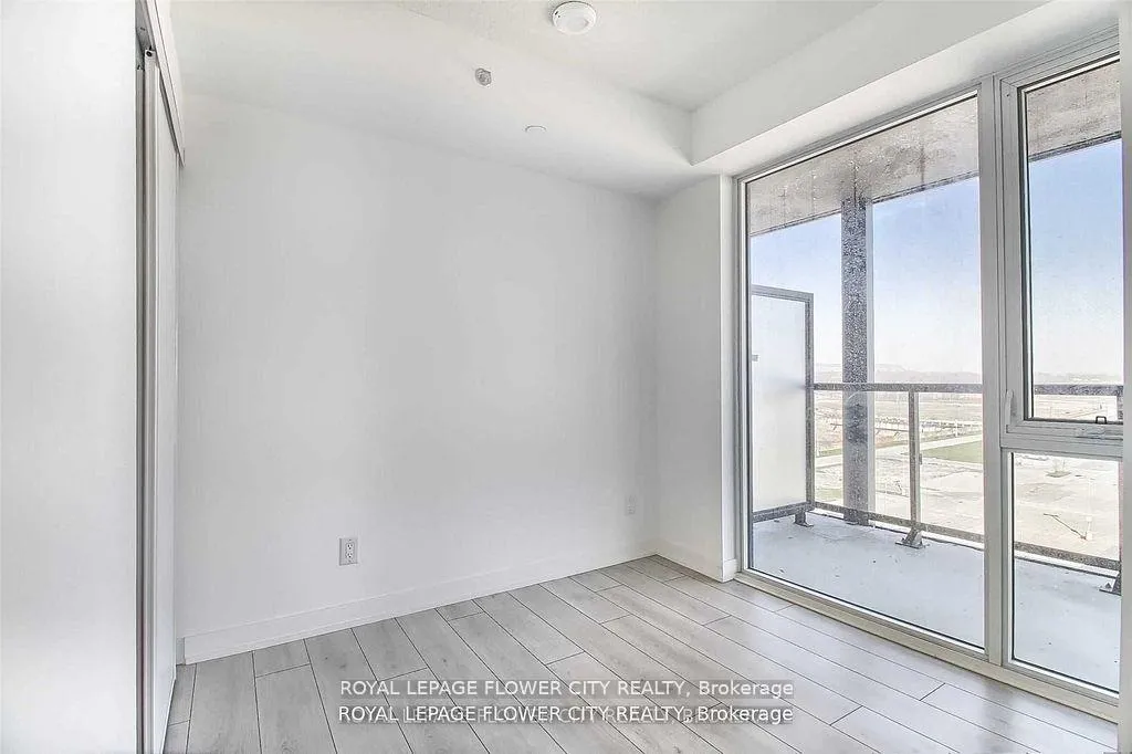 Photo 15 of Unit B804, 3200 Dakota Common, Burlington, Alton — HOMEH