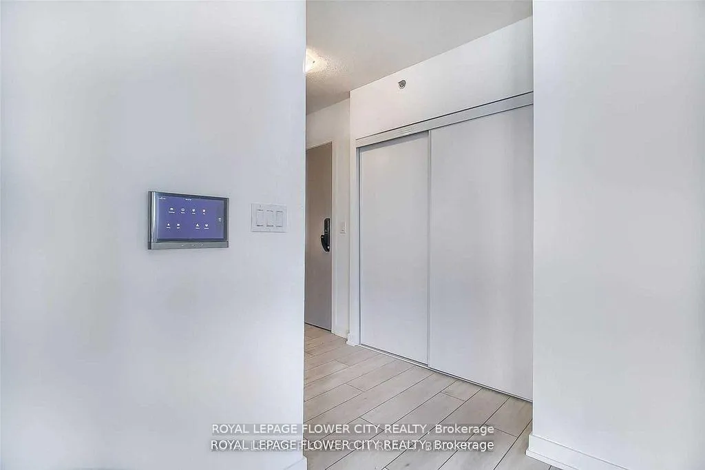 Photo 27 of Unit B804, 3200 Dakota Common, Burlington, Alton — HOMEH
