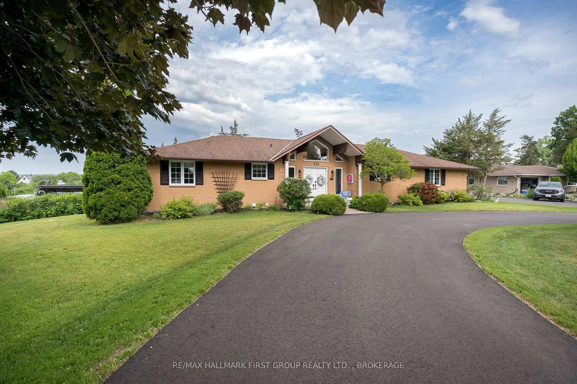 Photo 3 of 195 Riverside Parkway, Quinte West, Frankford Ward — HOMEH