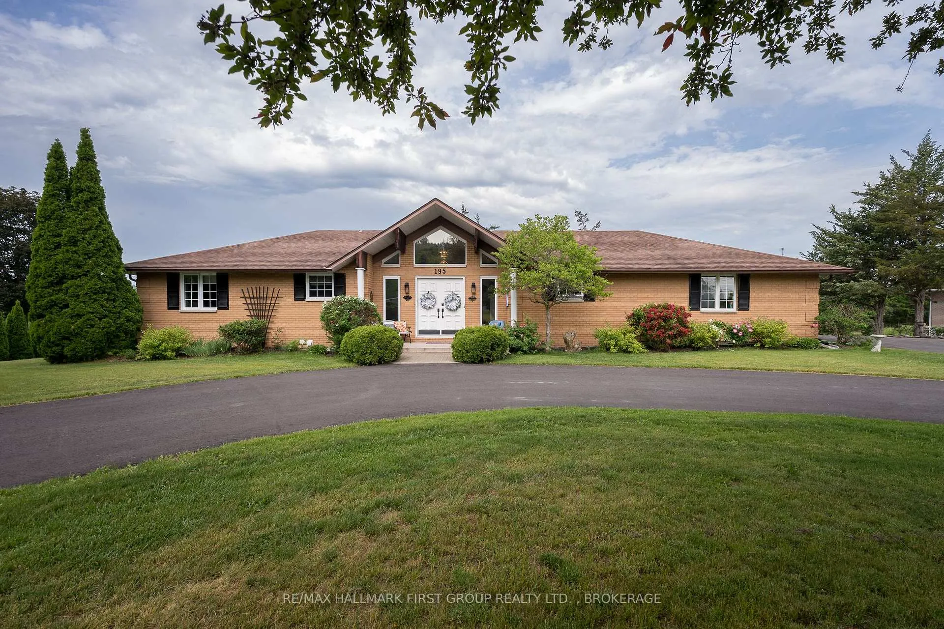 Photo 5 of 195 Riverside Parkway, Quinte West, Frankford Ward — HOMEH
