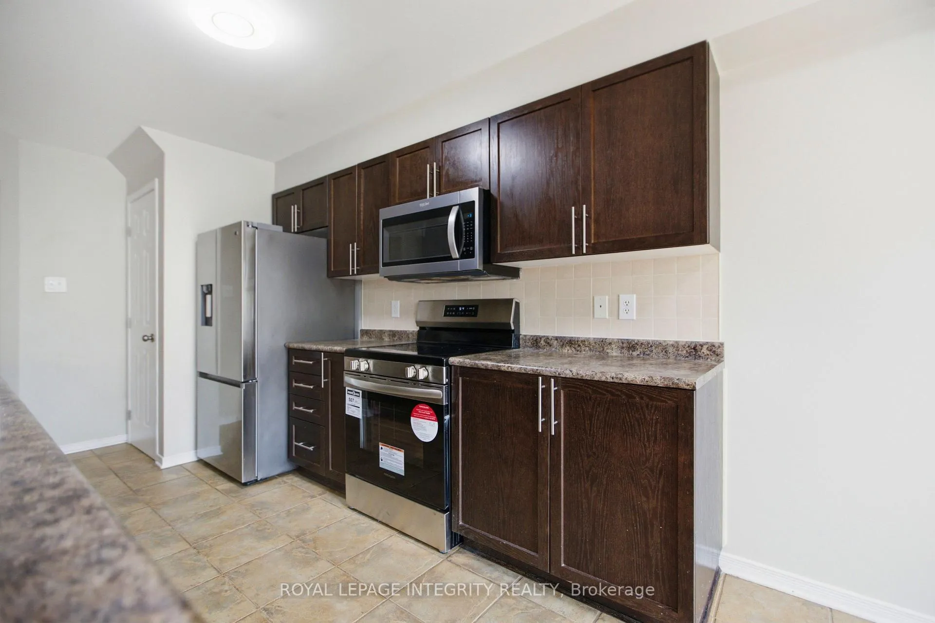 Photo 10 of 354 Rolling Meadow Crescent, Ottawa, Mer Bleue/Bradley Estates/Anderson Park — HOMEH