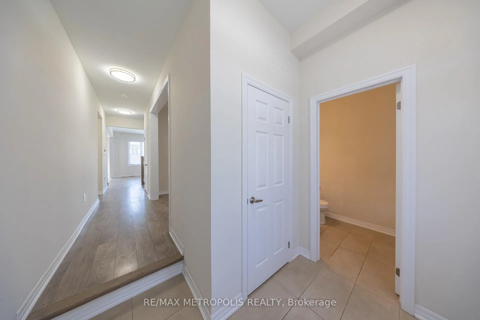 Photo 3 of 39 Northrop Avenue, Clarington, Newcastle — HOMEH