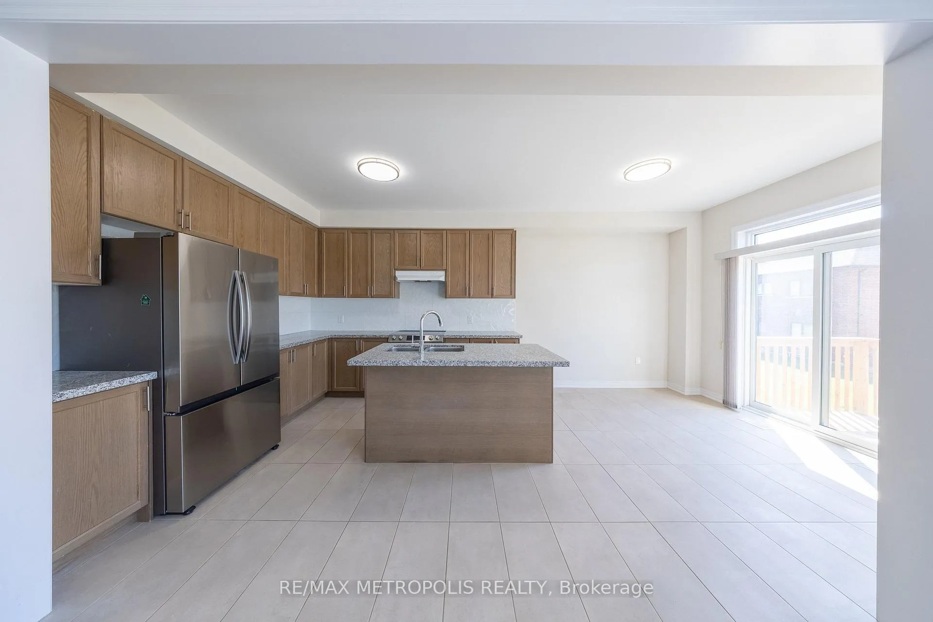 Photo 12 of 39 Northrop Avenue, Clarington, Newcastle — HOMEH
