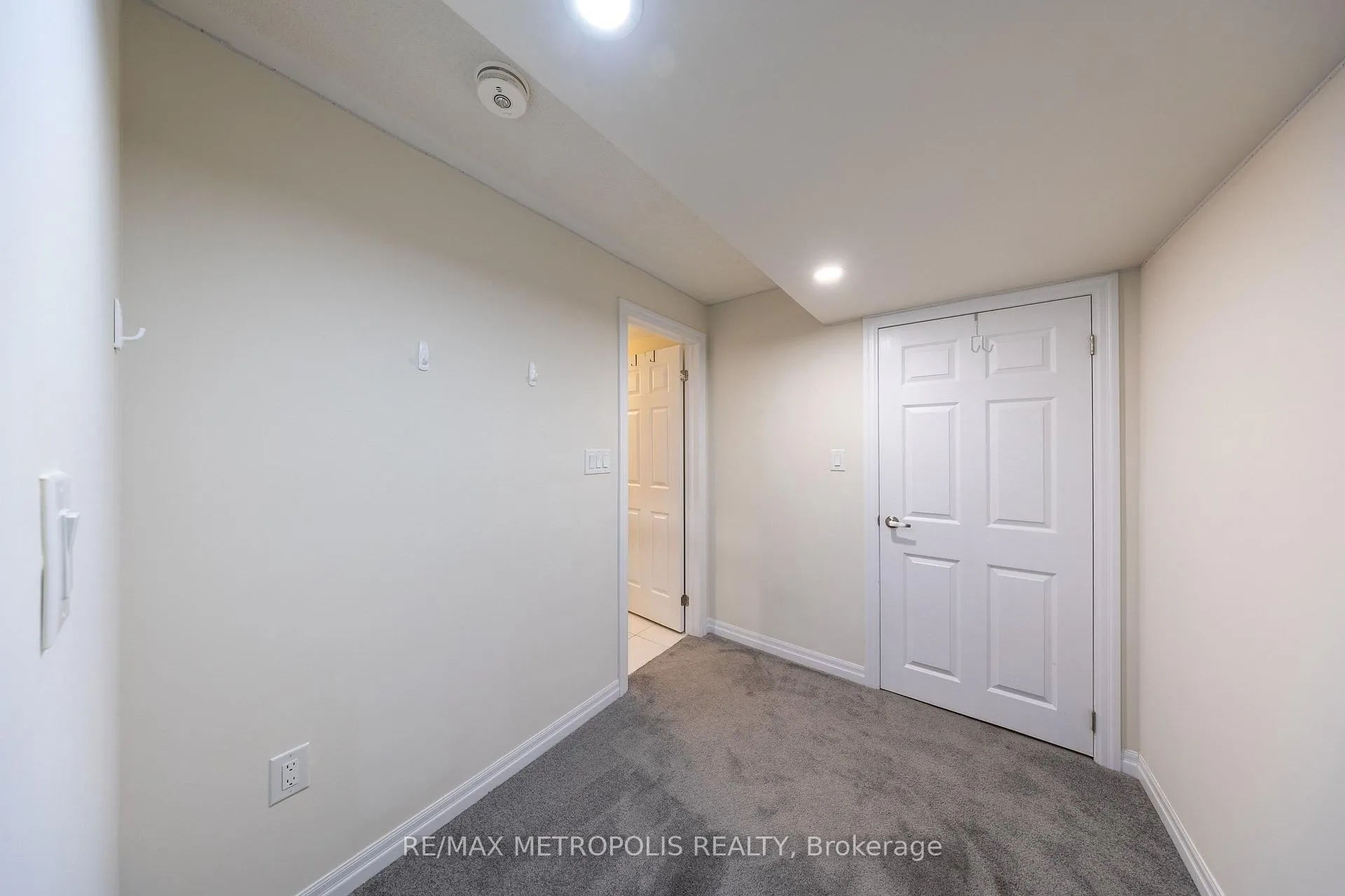 Photo 27 of 39 Northrop Avenue, Clarington, Newcastle — HOMEH