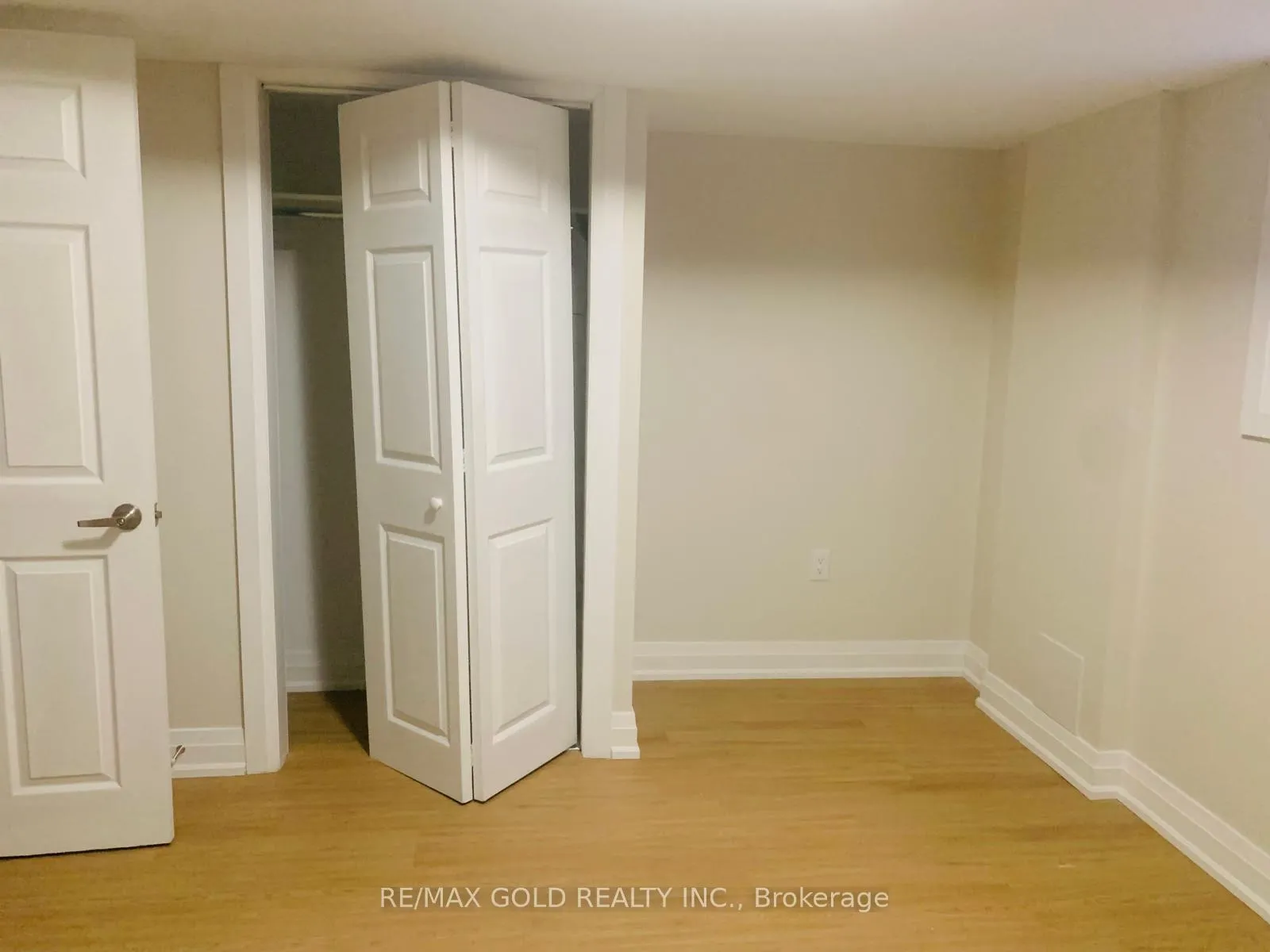 Photo 4 of 163 Bradshaw Road, Hamilton, Stoney Creek Mountain — HOMEH