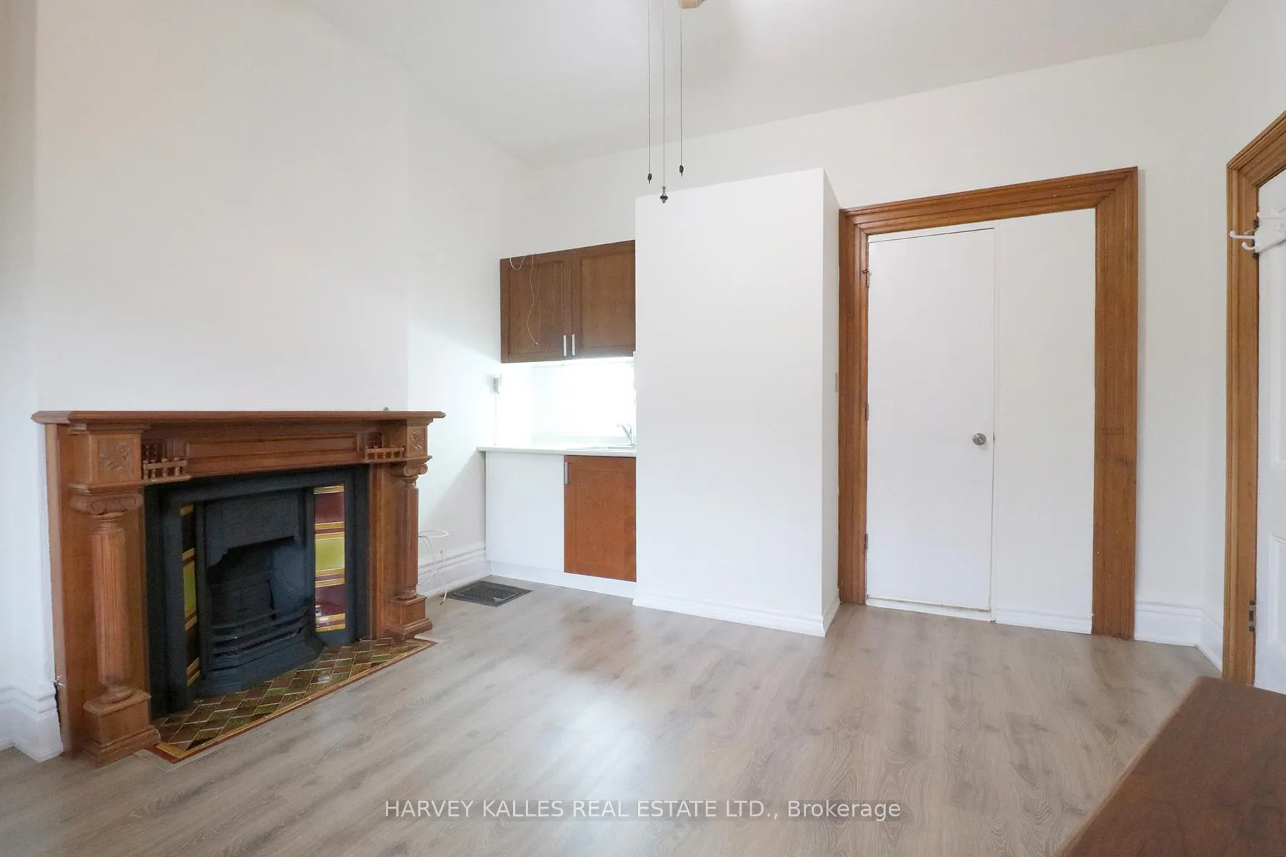 Photo 4 of Unit 1, 39 Macdonell Avenue, Toronto, Roncesvalles — HOMEH