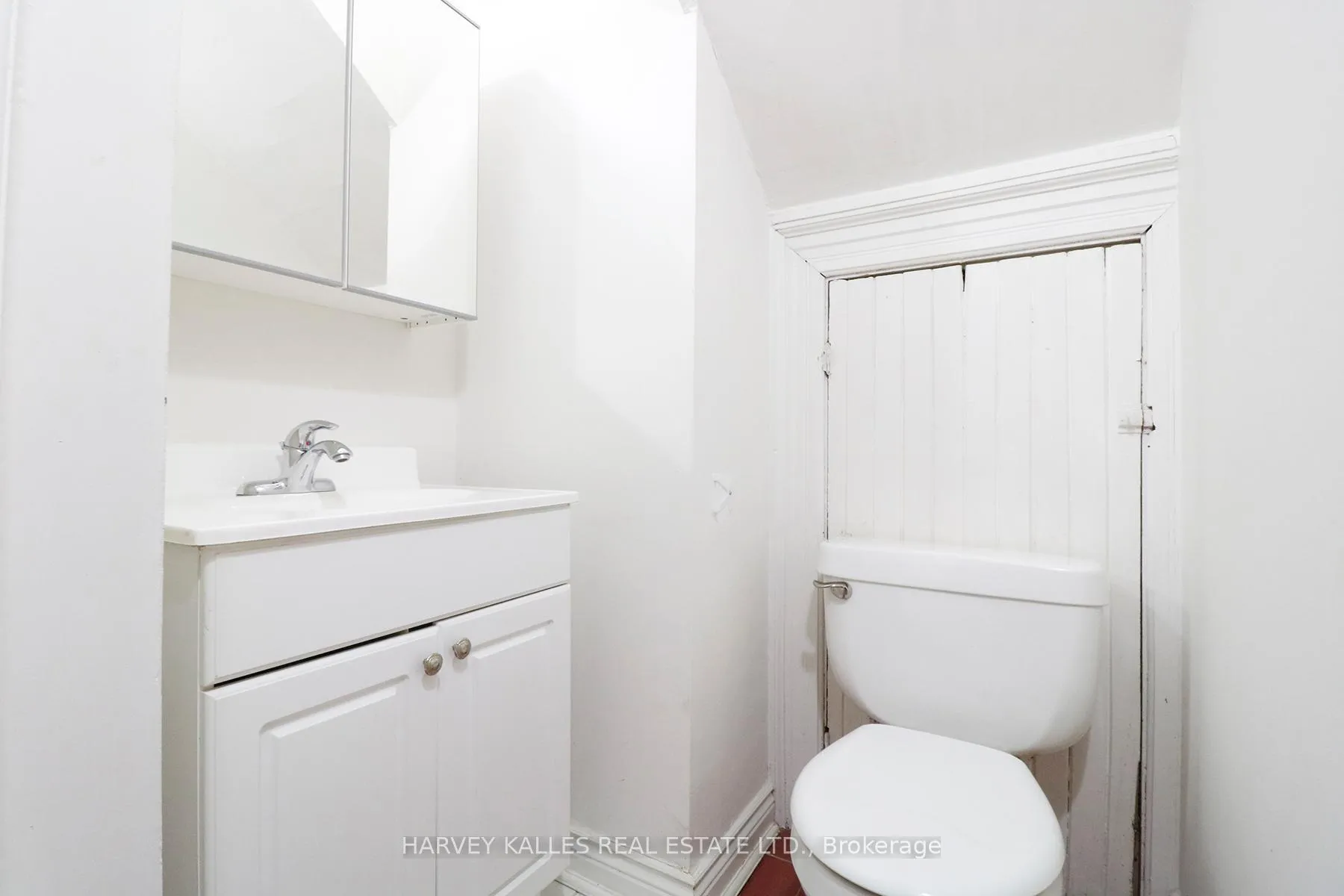 Photo 9 of Unit 1, 39 Macdonell Avenue, Toronto, Roncesvalles — HOMEH