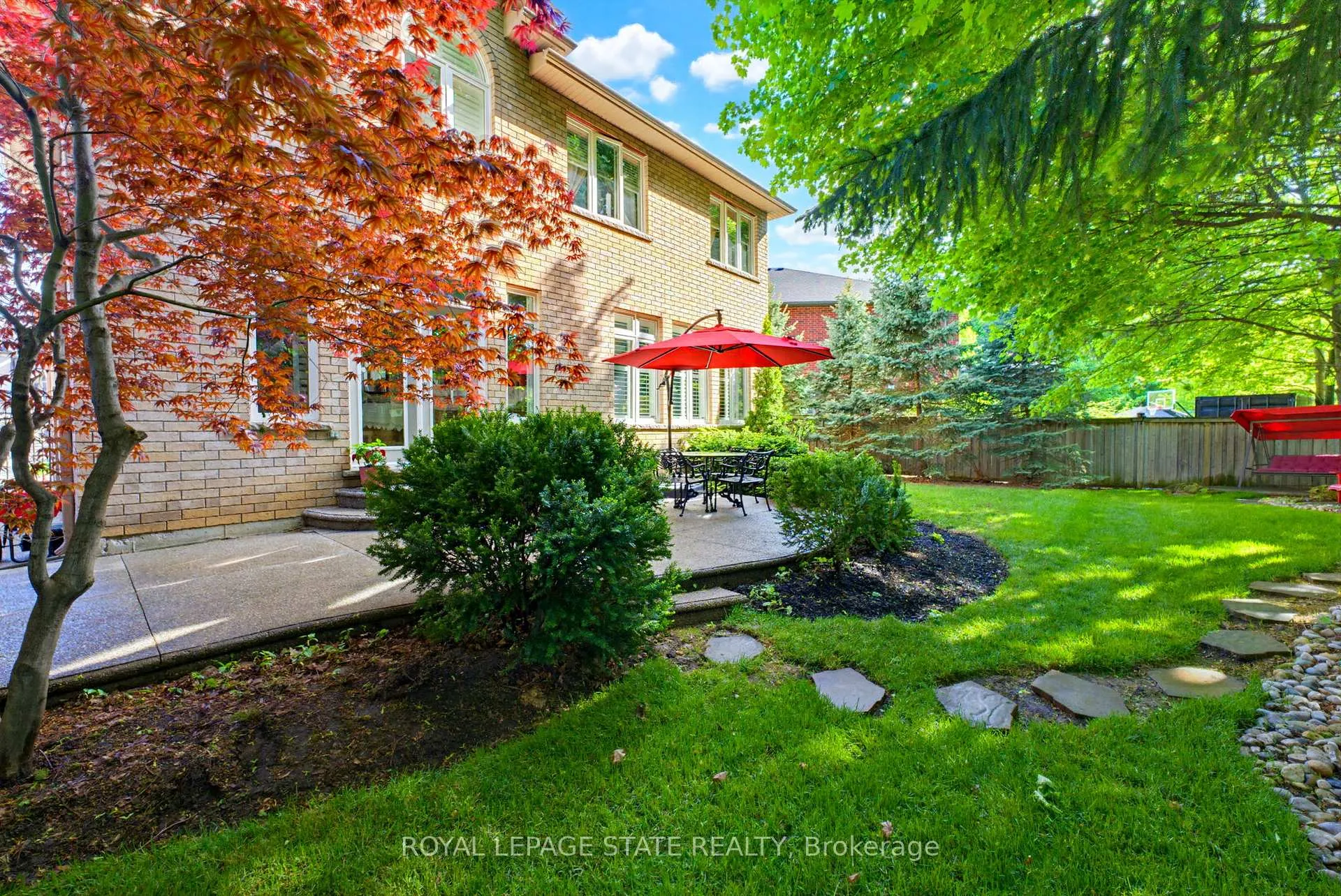 Photo 2 of 20 Lorupe Court, Hamilton, Meadowlands — HOMEH