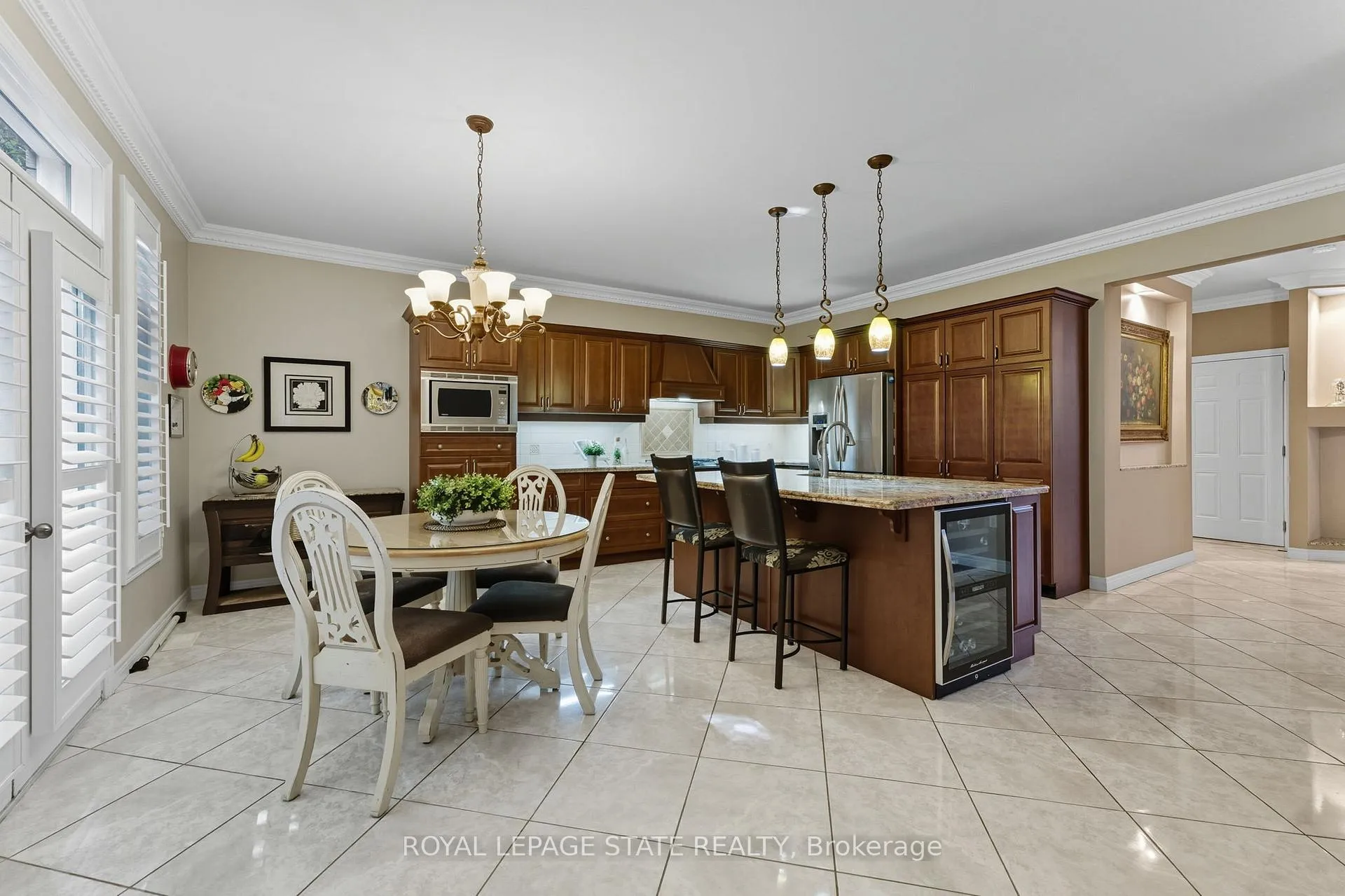 Photo 7 of 20 Lorupe Court, Hamilton, Meadowlands — HOMEH