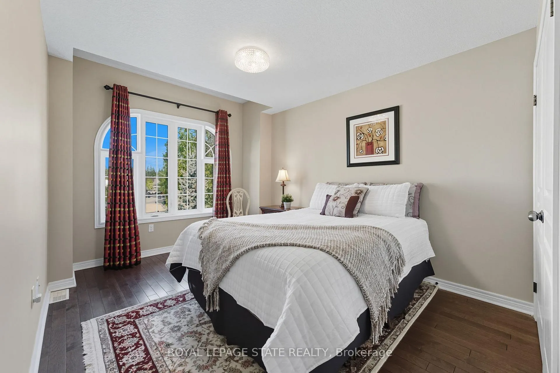 Photo 23 of 20 Lorupe Court, Hamilton, Meadowlands — HOMEH