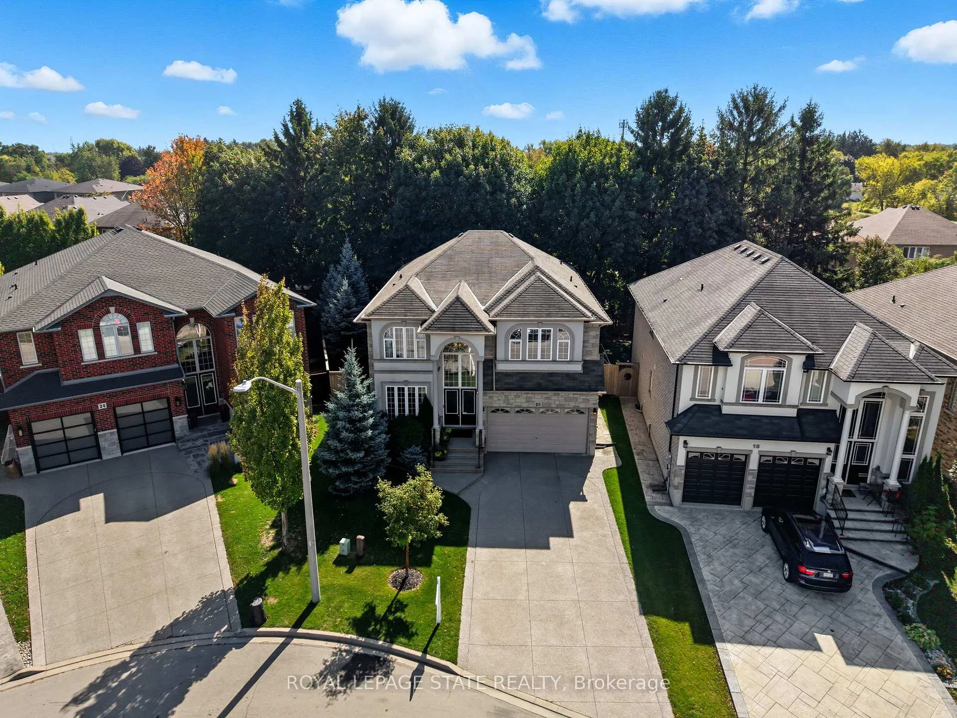 Photo 42 of 20 Lorupe Court, Hamilton, Meadowlands — HOMEH