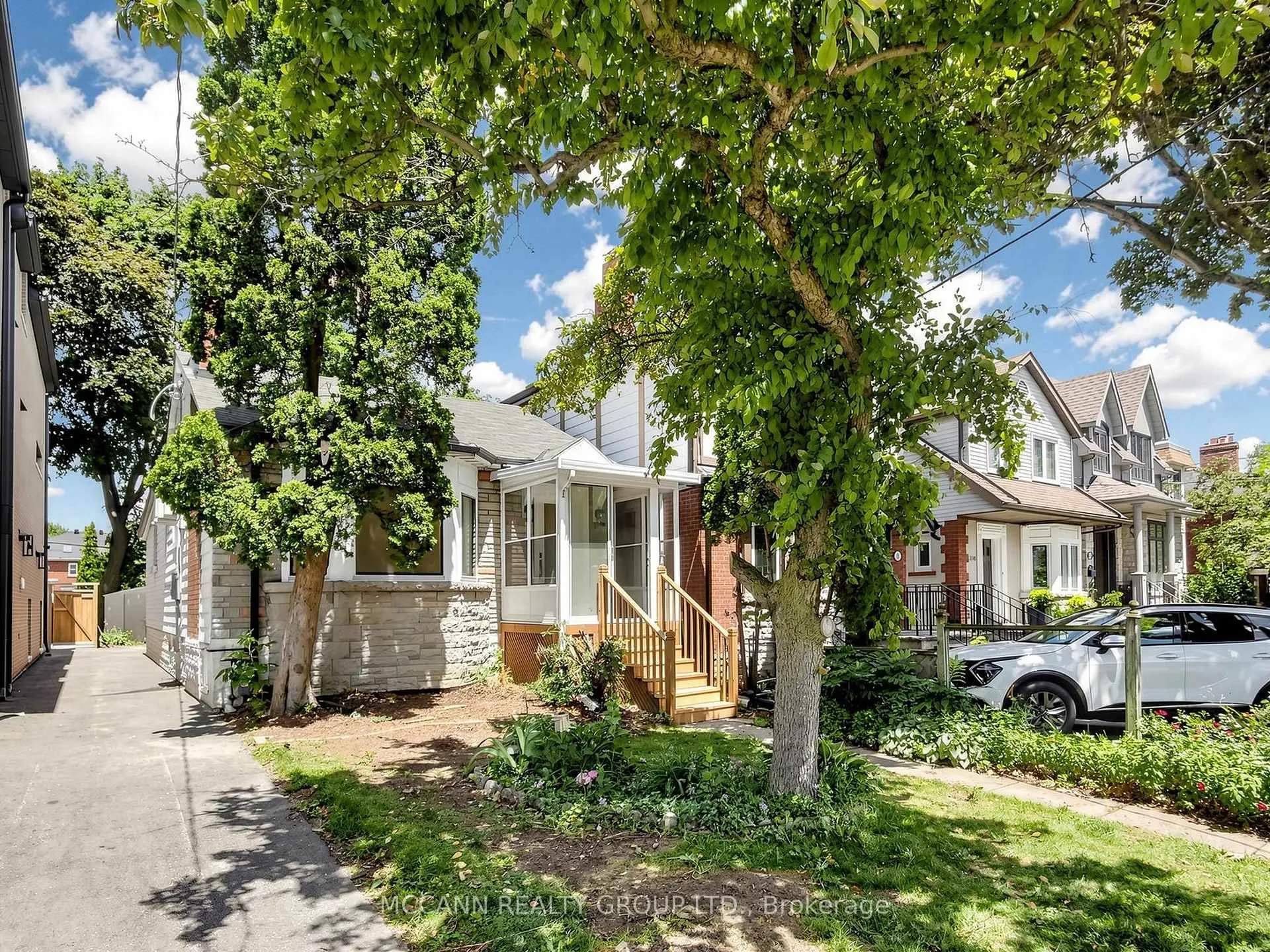 Photo 2 of 310 St Germain Avenue, Toronto, Lawrence Park North — HOMEH