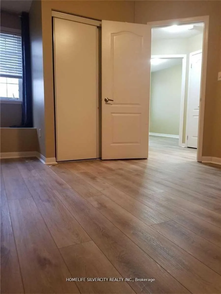 Photo 9 of 3049 Dewridge Avenue, Oakville, Bronte Creek — HOMEH
