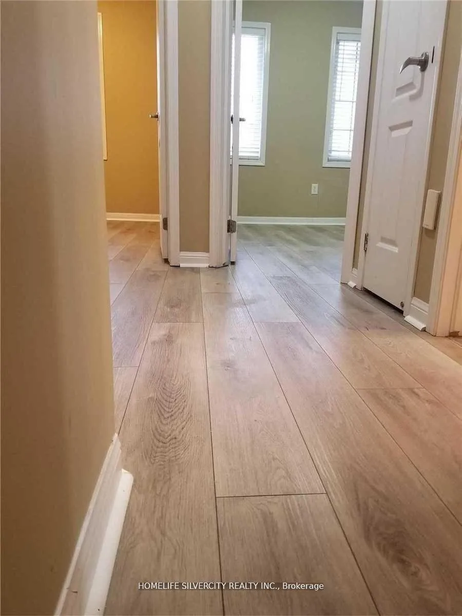Photo 12 of 3049 Dewridge Avenue, Oakville, Bronte Creek — HOMEH