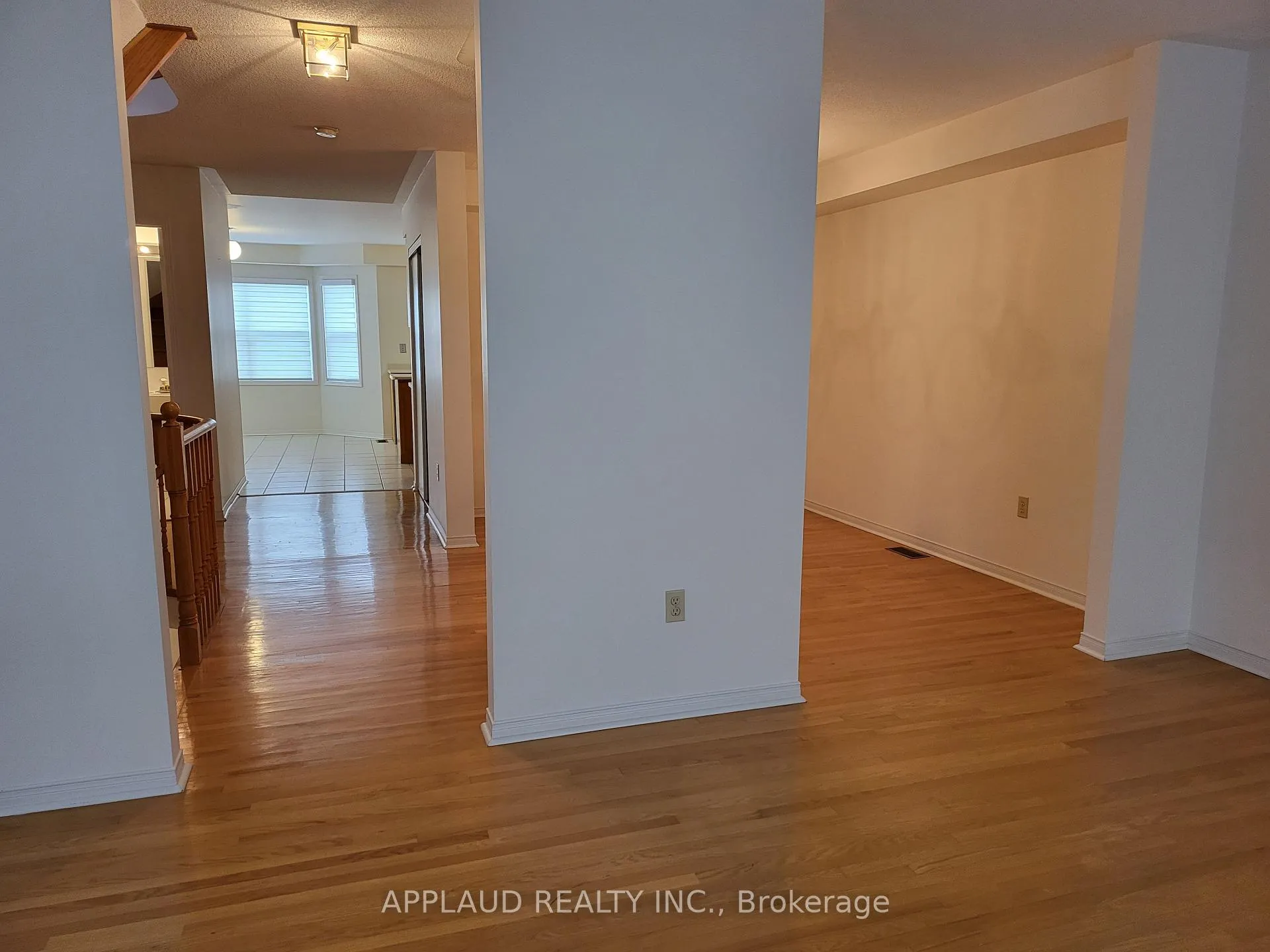 Photo 6 of 55 Leah Crescent, Vaughan, Beverley Glen — HOMEH