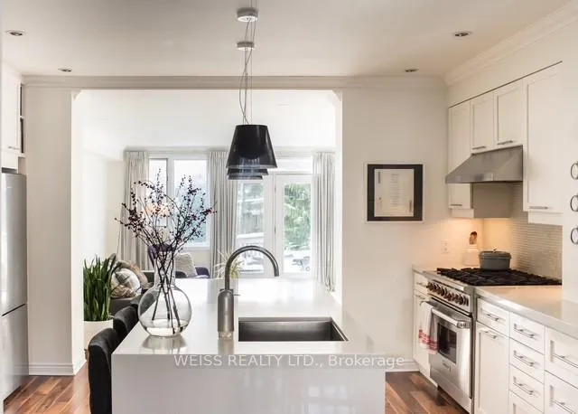 Photo 3 of 593 Hillsdale Avenue E, Toronto, Mount Pleasant East — HOMEH