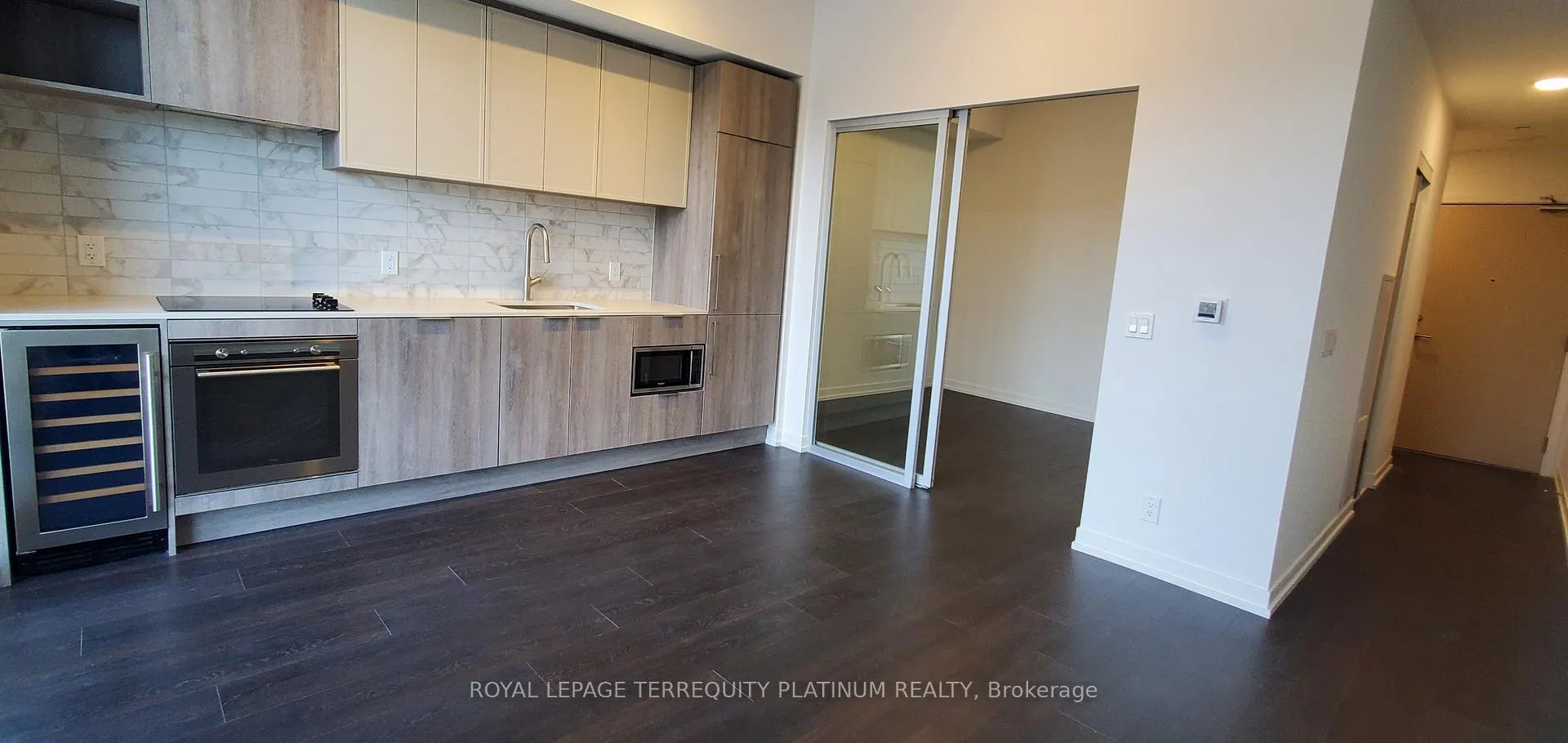 Photo 3 of Unit 725, 2020 Bathurst Street, Toronto, Humewood-Cedarvale — HOMEH