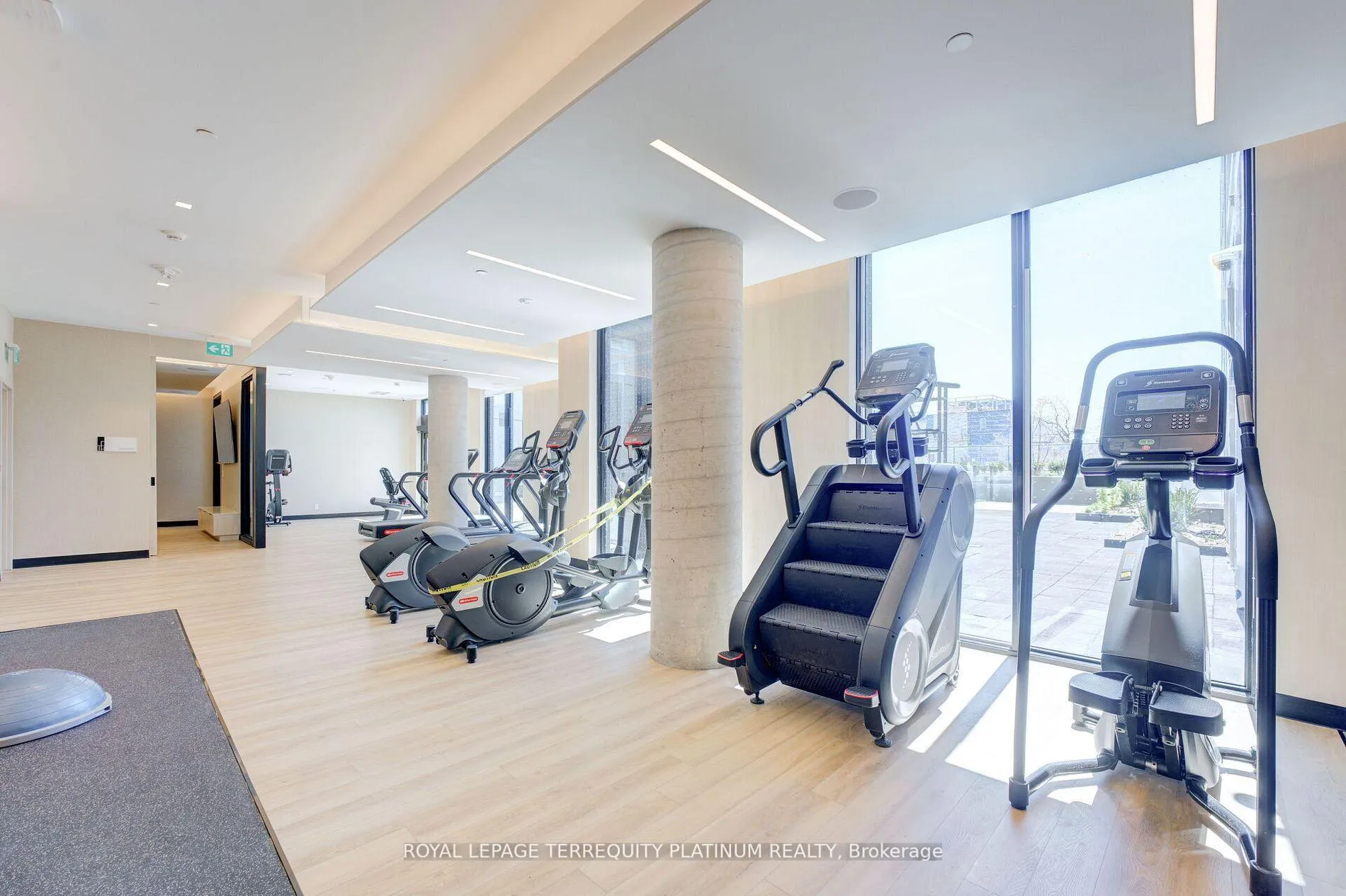 Photo 8 of Unit 725, 2020 Bathurst Street, Toronto, Humewood-Cedarvale — HOMEH