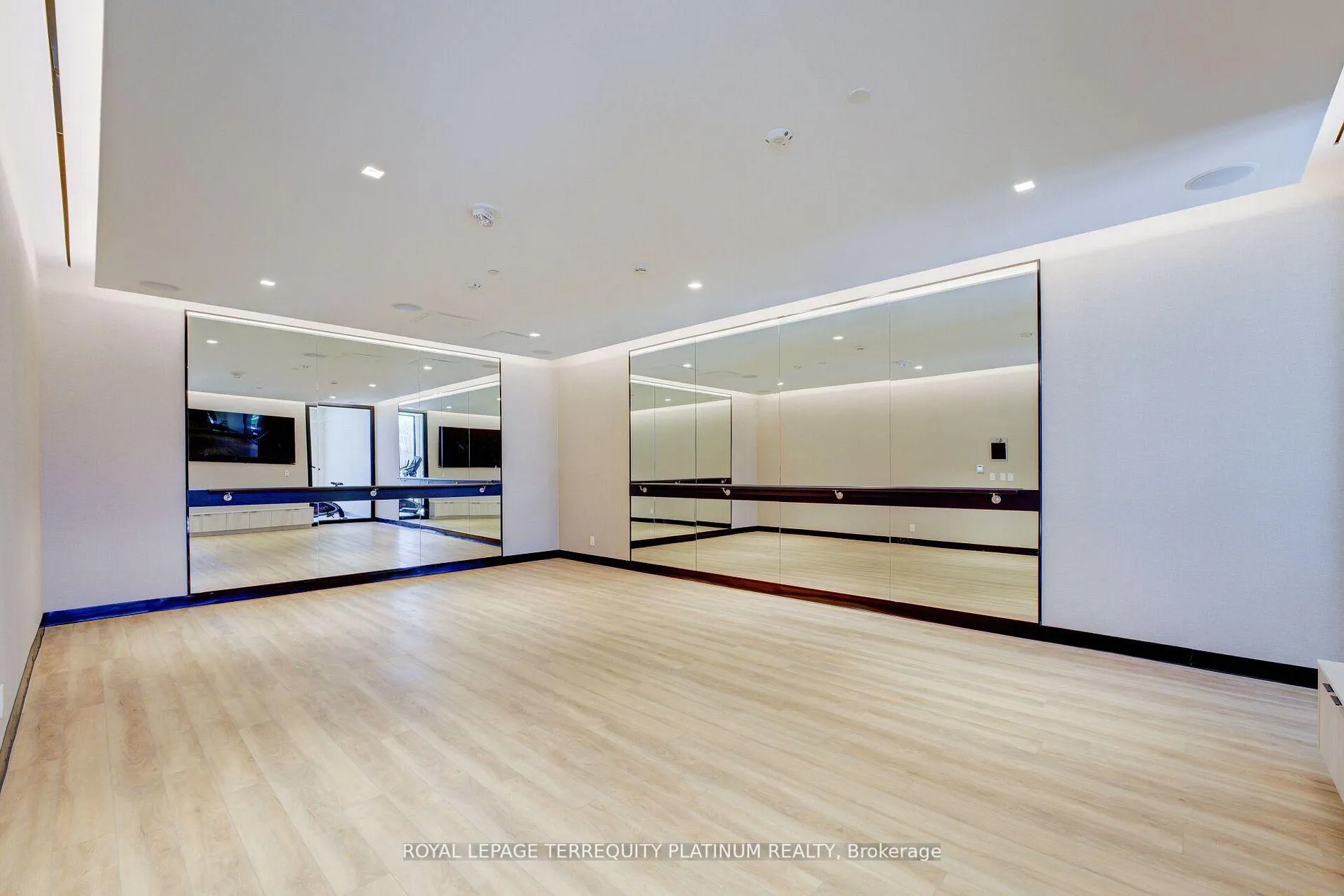 Photo 15 of Unit 725, 2020 Bathurst Street, Toronto, Humewood-Cedarvale — HOMEH