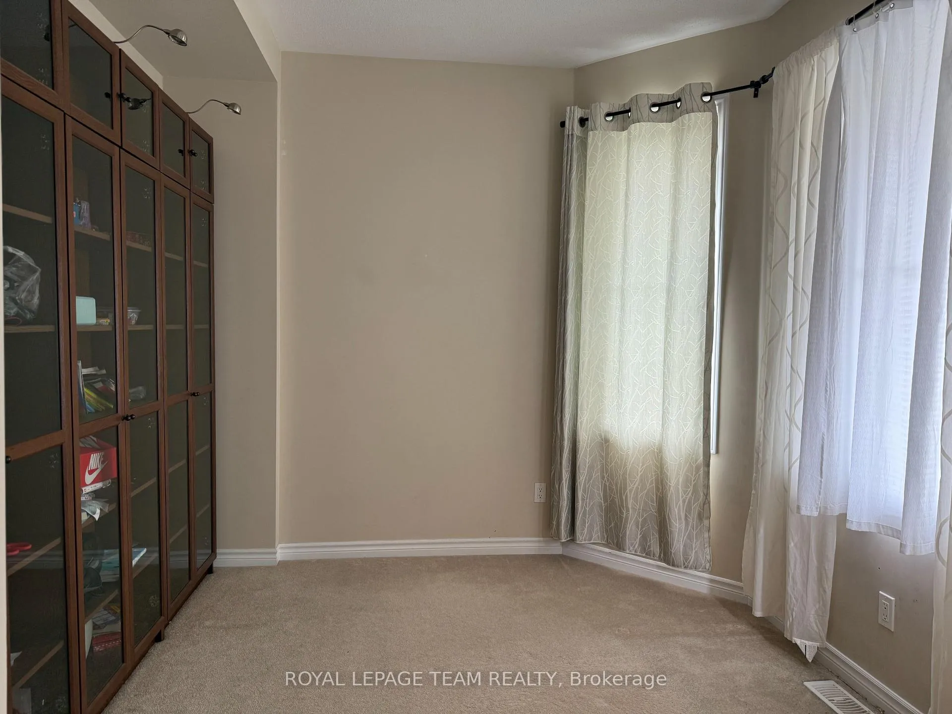 Photo 3 of 310 Gallantry Way, Ottawa, Stittsville (North) — HOMEH