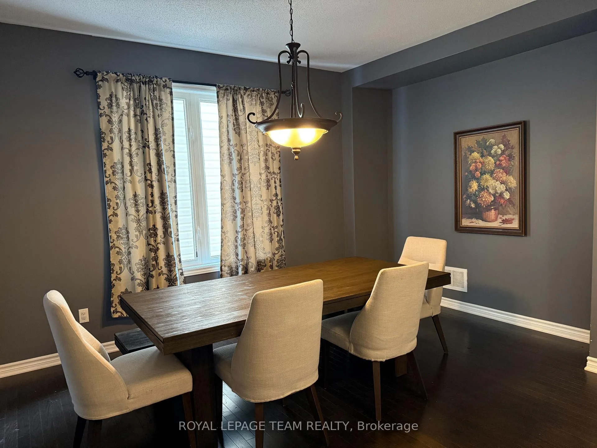 Photo 5 of 310 Gallantry Way, Ottawa, Stittsville (North) — HOMEH