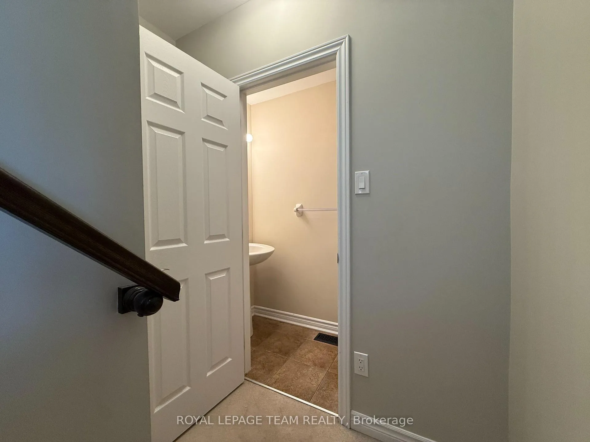 Photo 32 of 310 Gallantry Way, Ottawa, Stittsville (North) — HOMEH