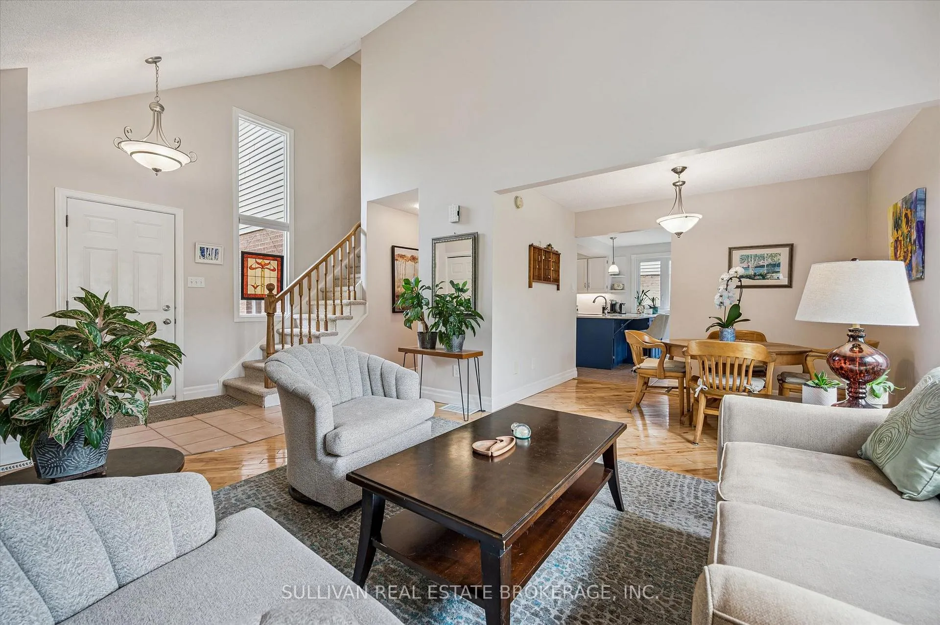 Photo 7 of 2 Deerchase Court, Guelph, Kortright West — HOMEH
