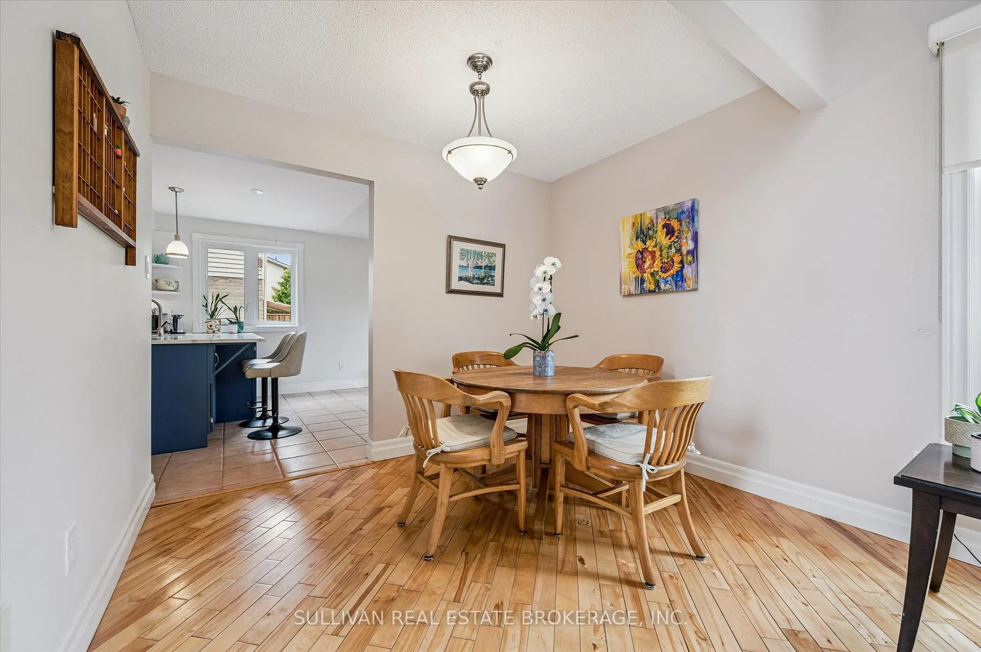 Photo 8 of 2 Deerchase Court, Guelph, Kortright West — HOMEH