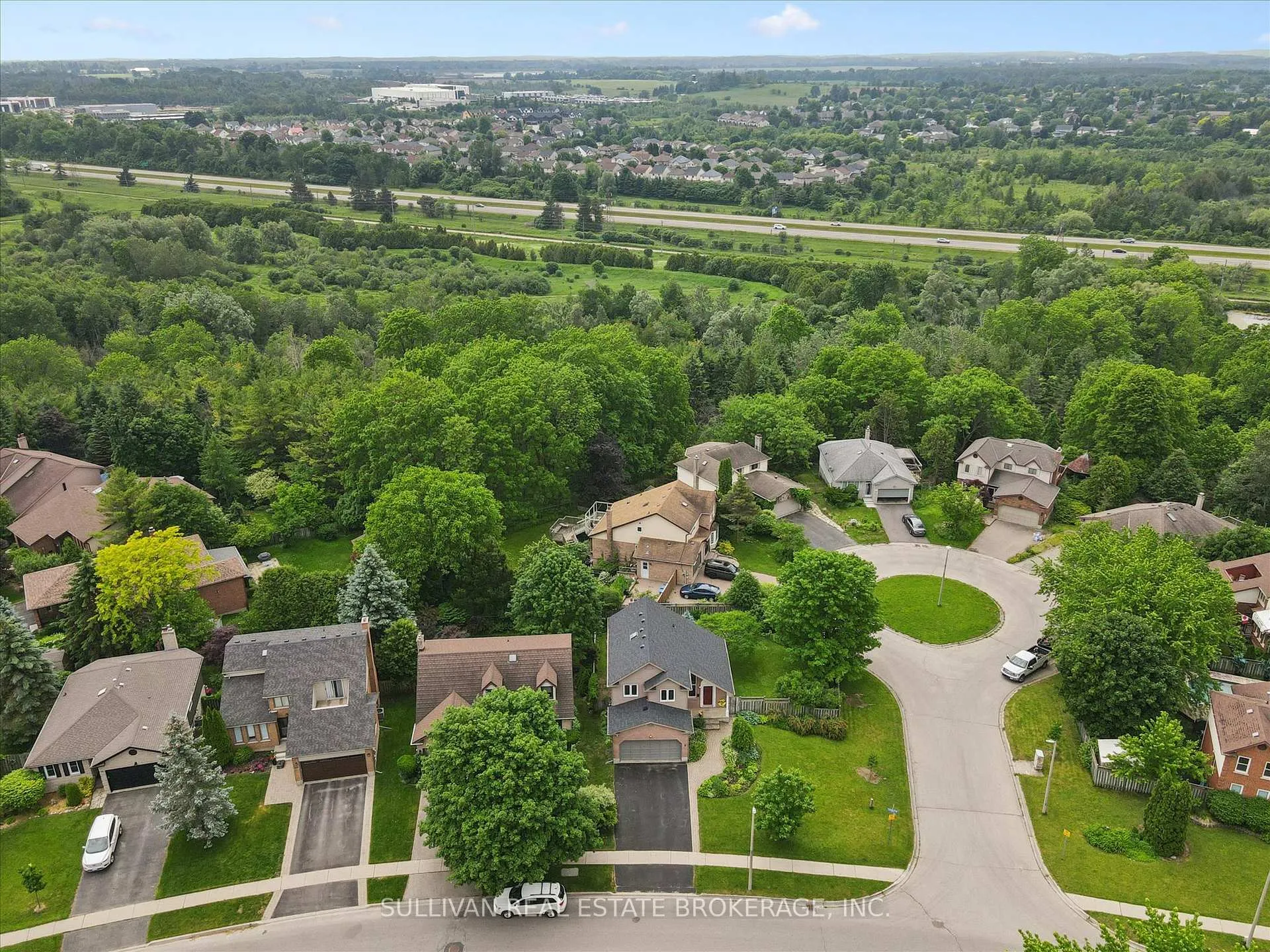 Photo 44 of 2 Deerchase Court, Guelph, Kortright West — HOMEH