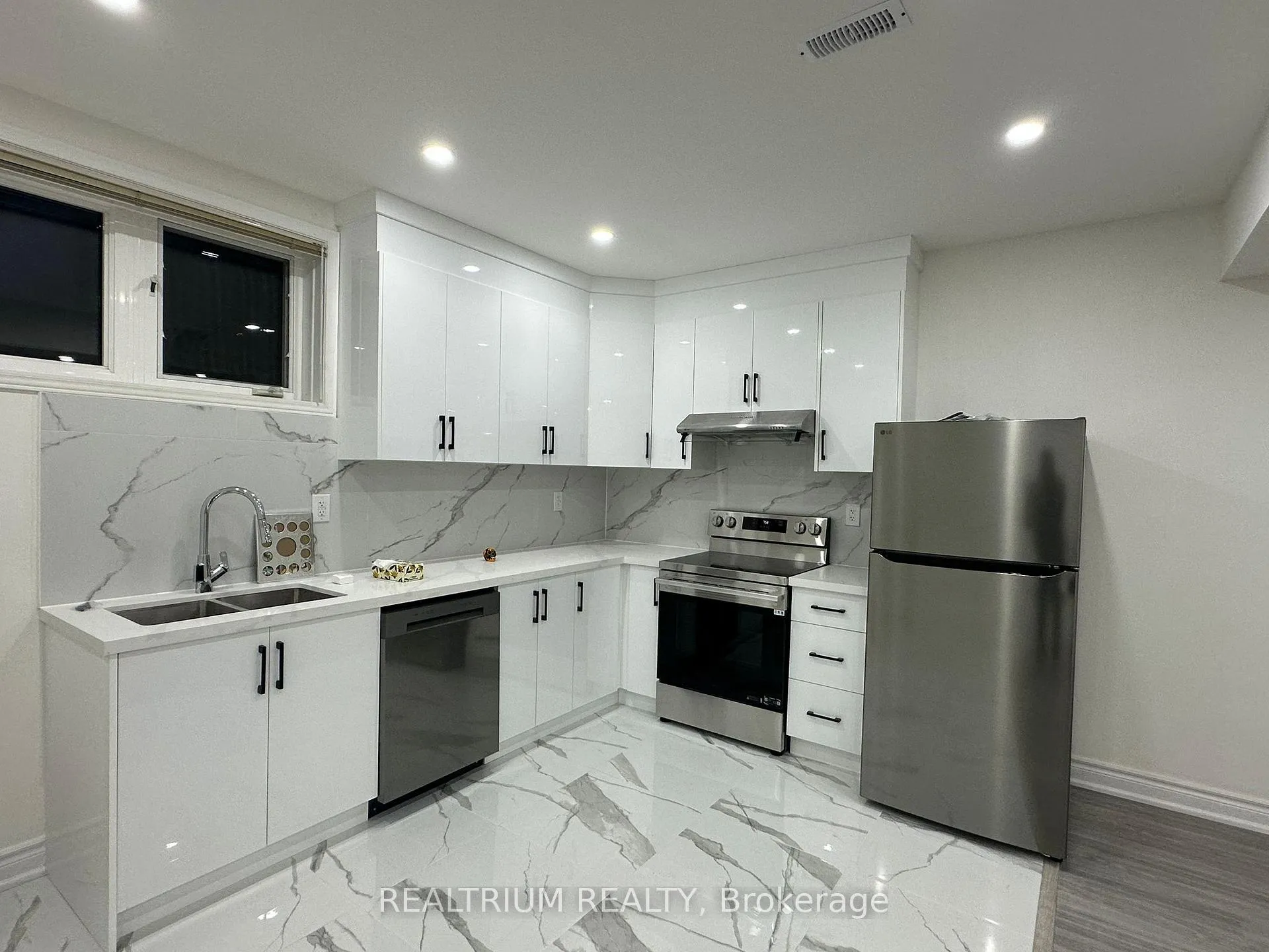 Photo 3 of Unit Lower, 32 Slader Heights Street, Ajax, Northwest Ajax — HOMEH
