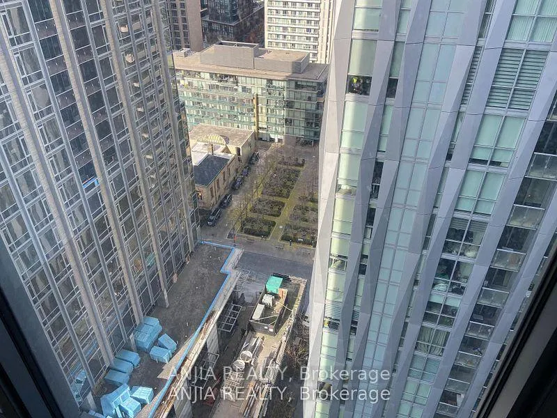 Photo 3 of Unit 2001, 8 Cumberland Street, Toronto, The Annex — HOMEH