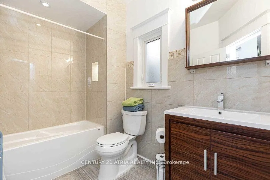 Photo 4 of 639 Mortimer Avenue, Toronto, Danforth Village-East York — HOMEH