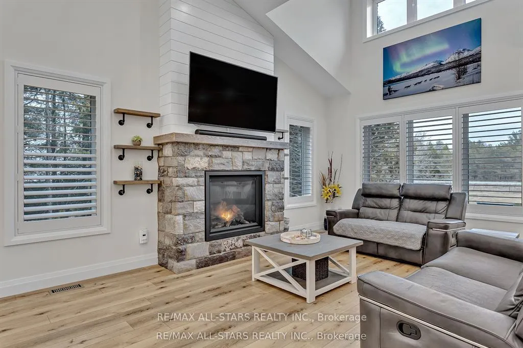 Photo 17 of 552 County Road 40, Douro-Dummer — HOMEH