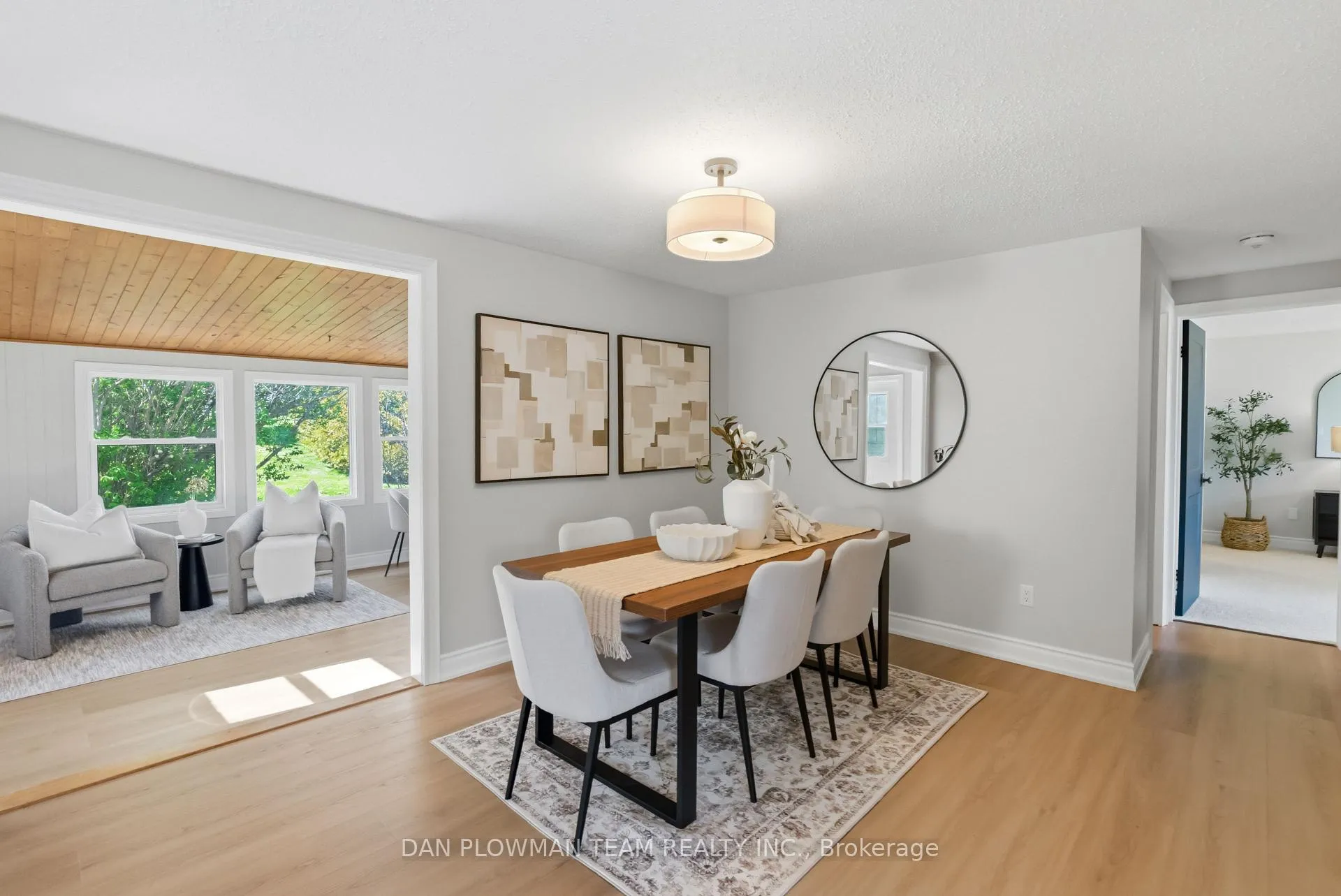 Photo 13 of 14 Heritage Lane, Clarington, Bowmanville — HOMEH