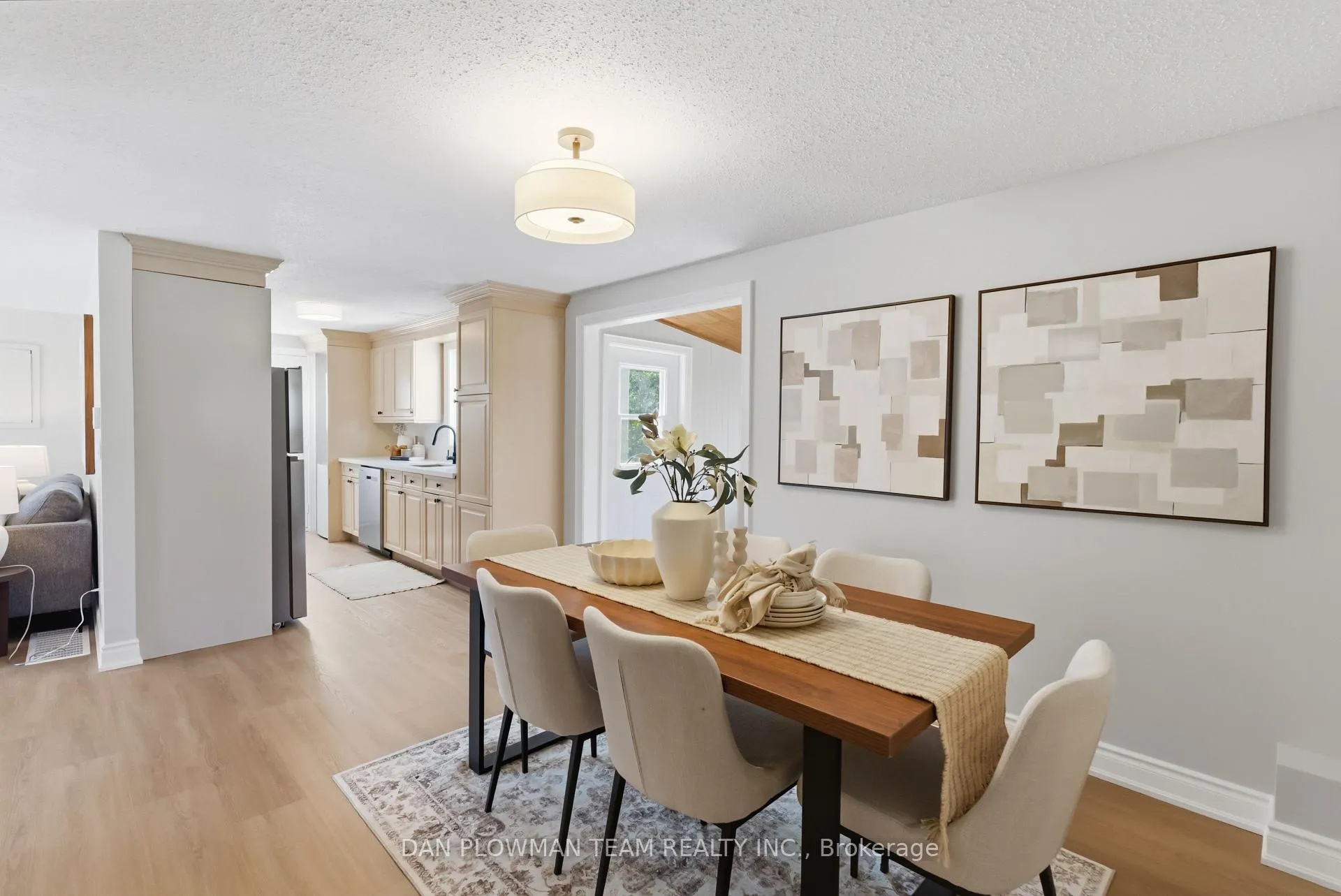 Photo 14 of 14 Heritage Lane, Clarington, Bowmanville — HOMEH