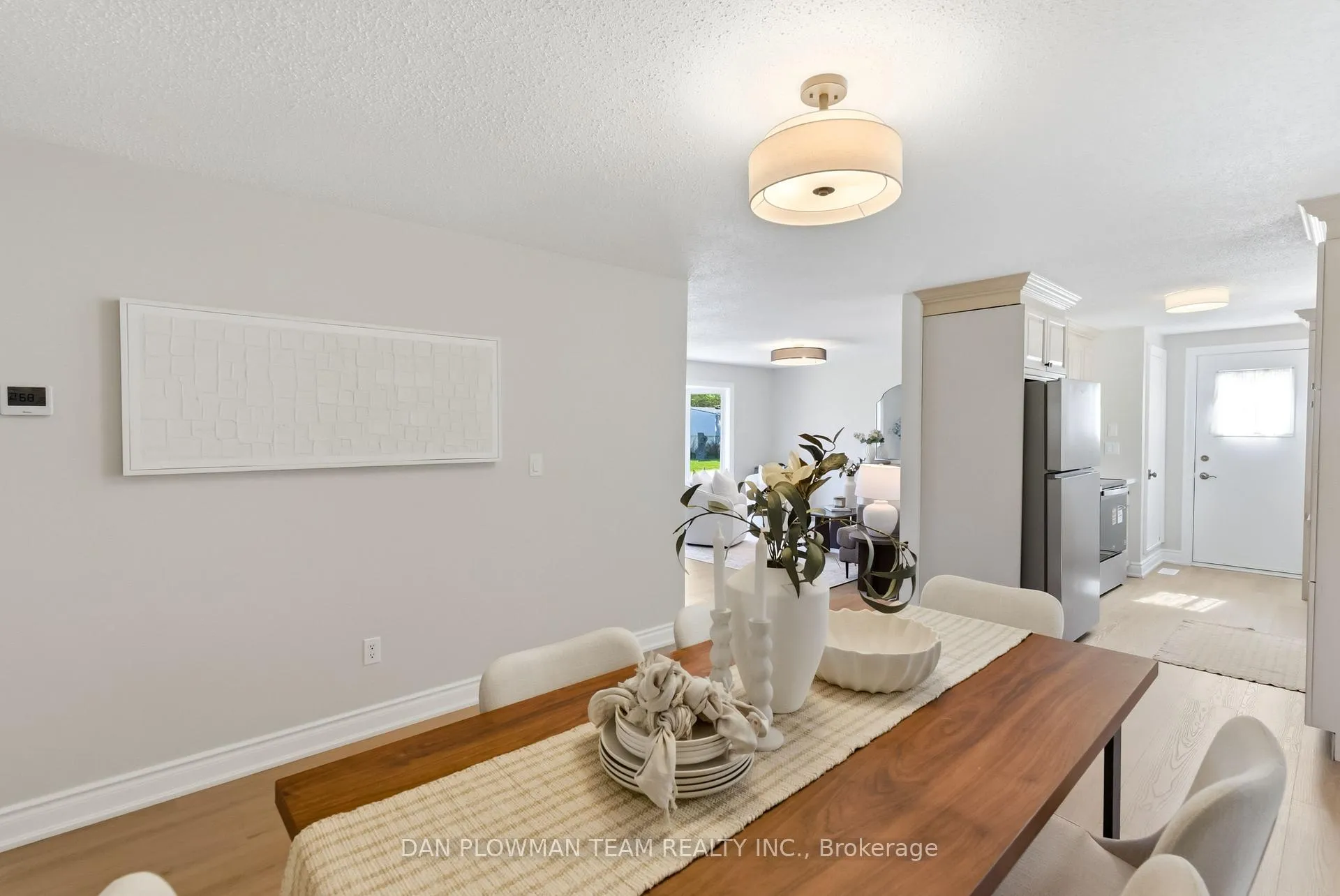Photo 15 of 14 Heritage Lane, Clarington, Bowmanville — HOMEH