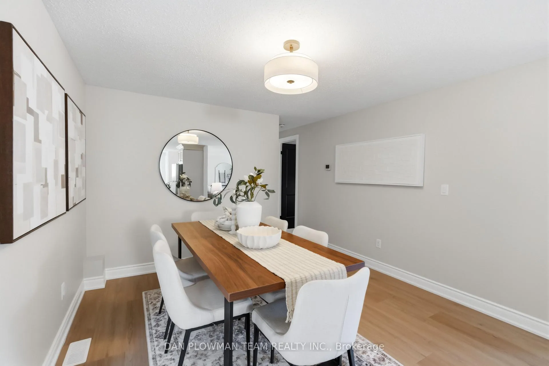 Photo 16 of 14 Heritage Lane, Clarington, Bowmanville — HOMEH