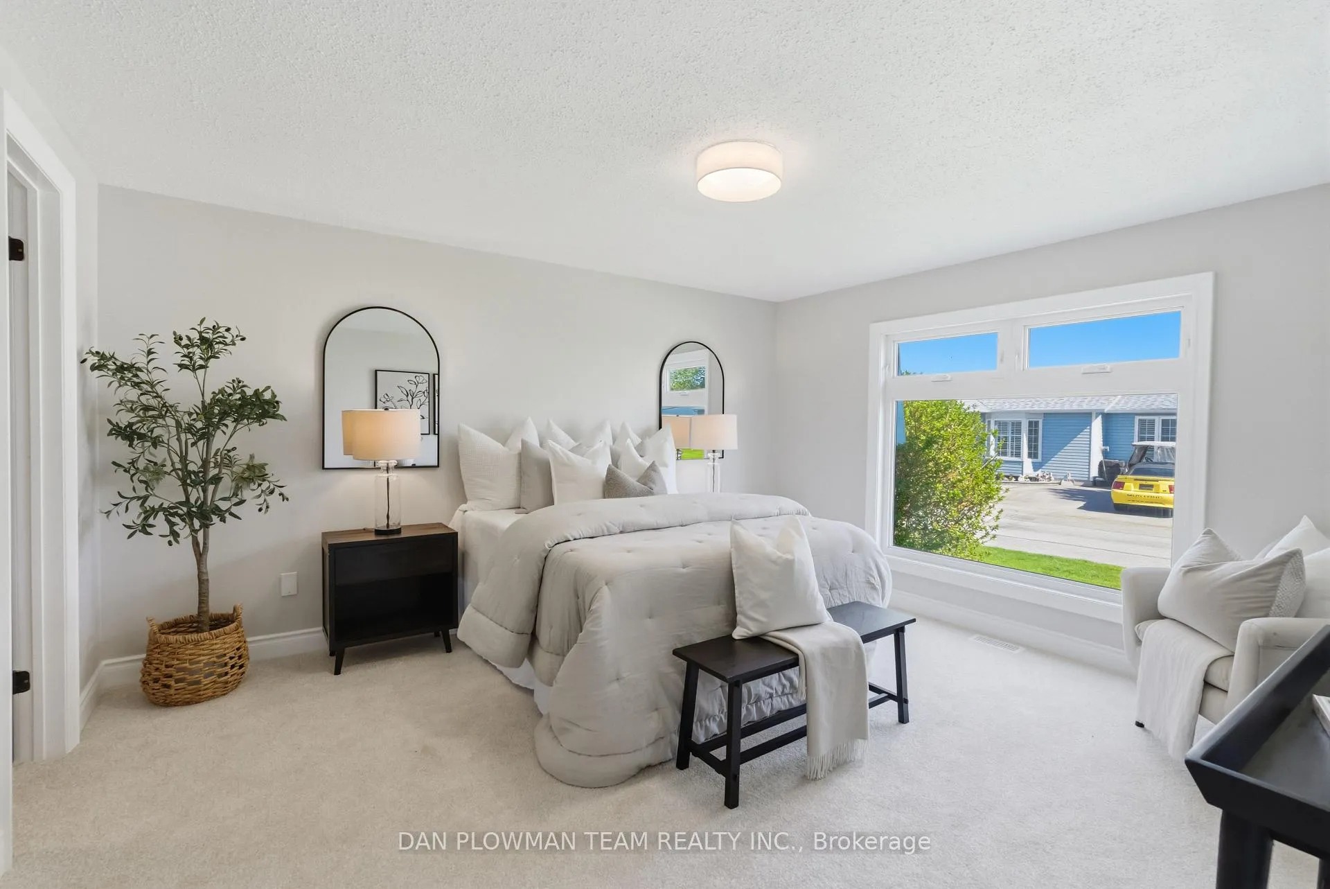 Photo 24 of 14 Heritage Lane, Clarington, Bowmanville — HOMEH
